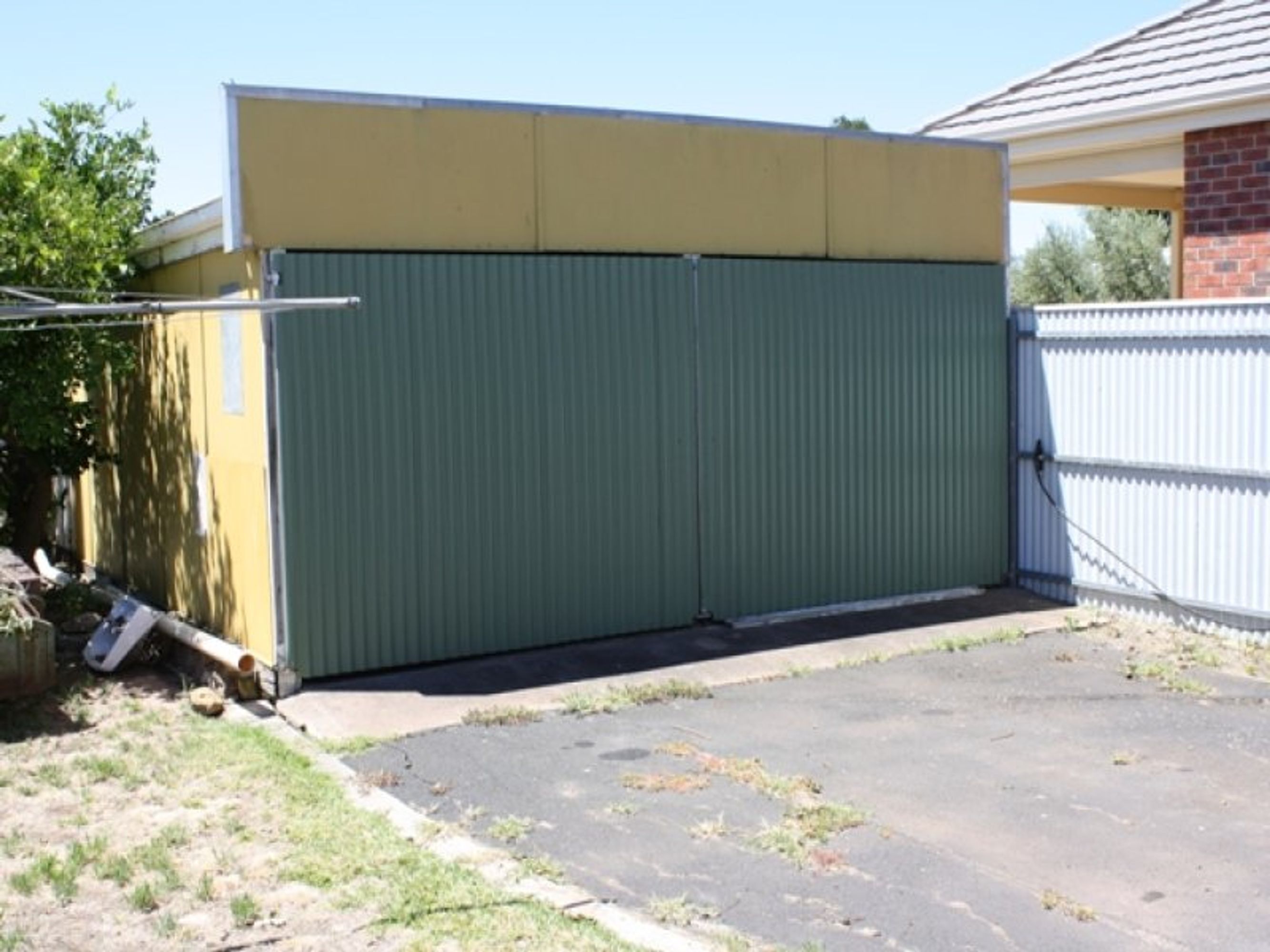27 Henry Street, Horsham VIC 3400, Horsham - Thumbnail 2