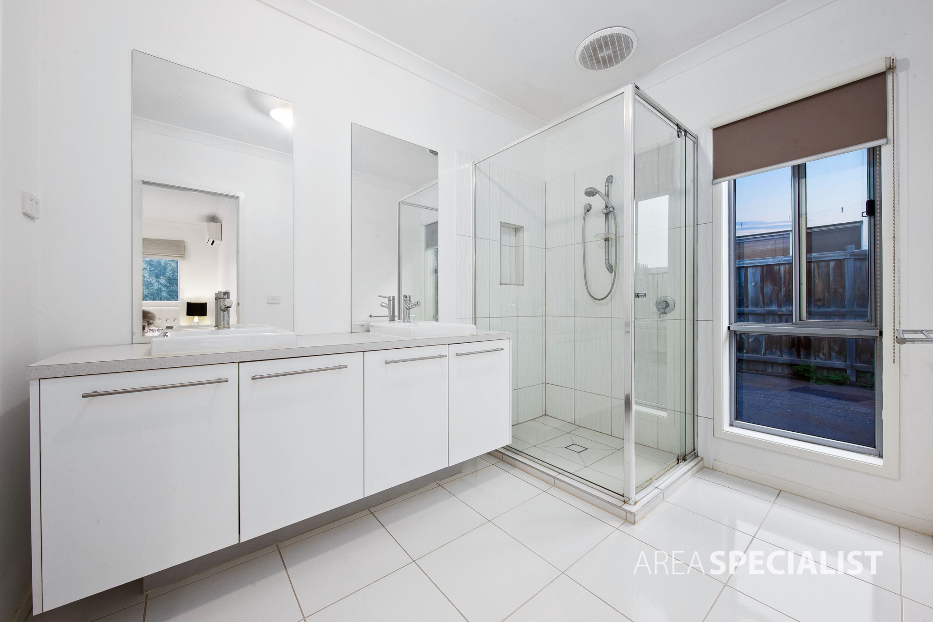 3 Fairways Boulevard, Deer Park VIC 3023, Deer Park - Thumbnail 4