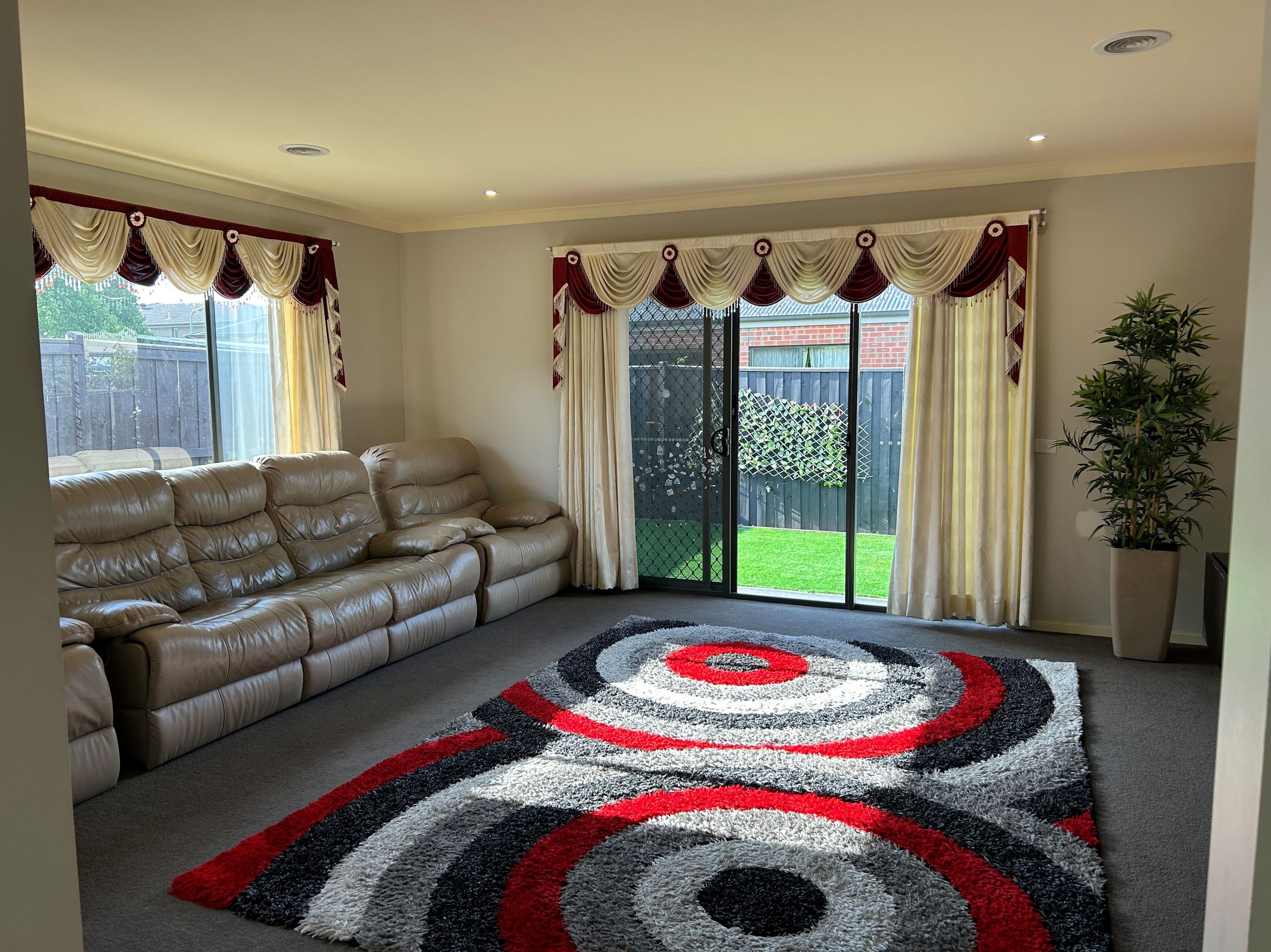 31 Winchcombe Way, Cranbourne North - Thumbnail 7