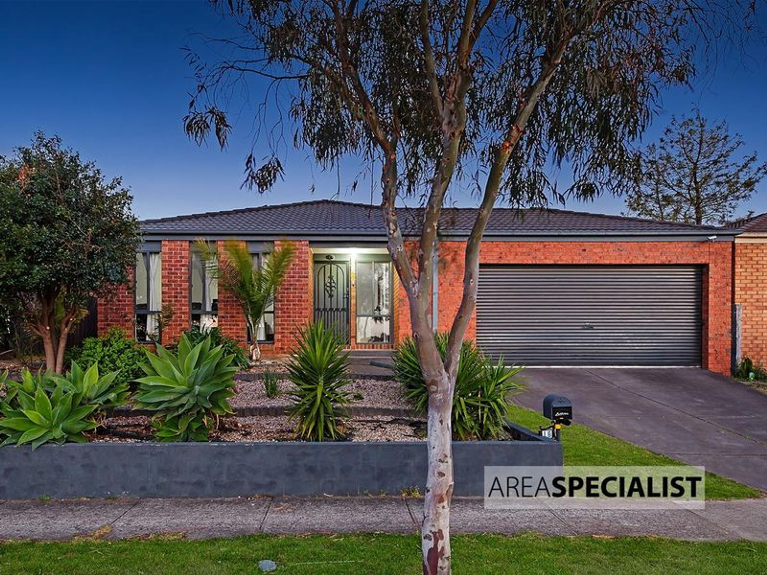 16 Nirringa Drive, Hampton Park
