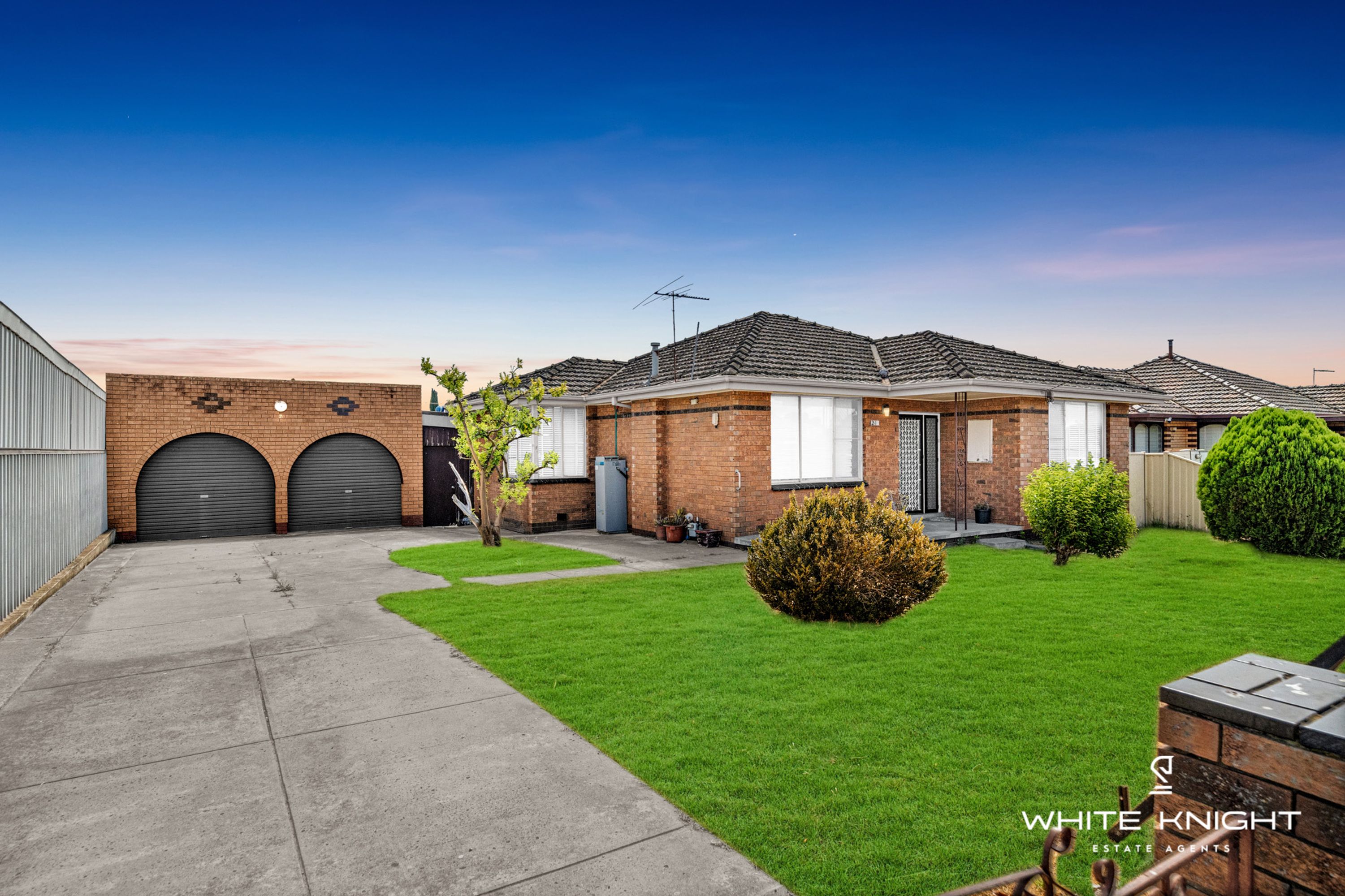 24 HOOK STREET, St Albans VIC 3021, St Albans - Thumbnail 2