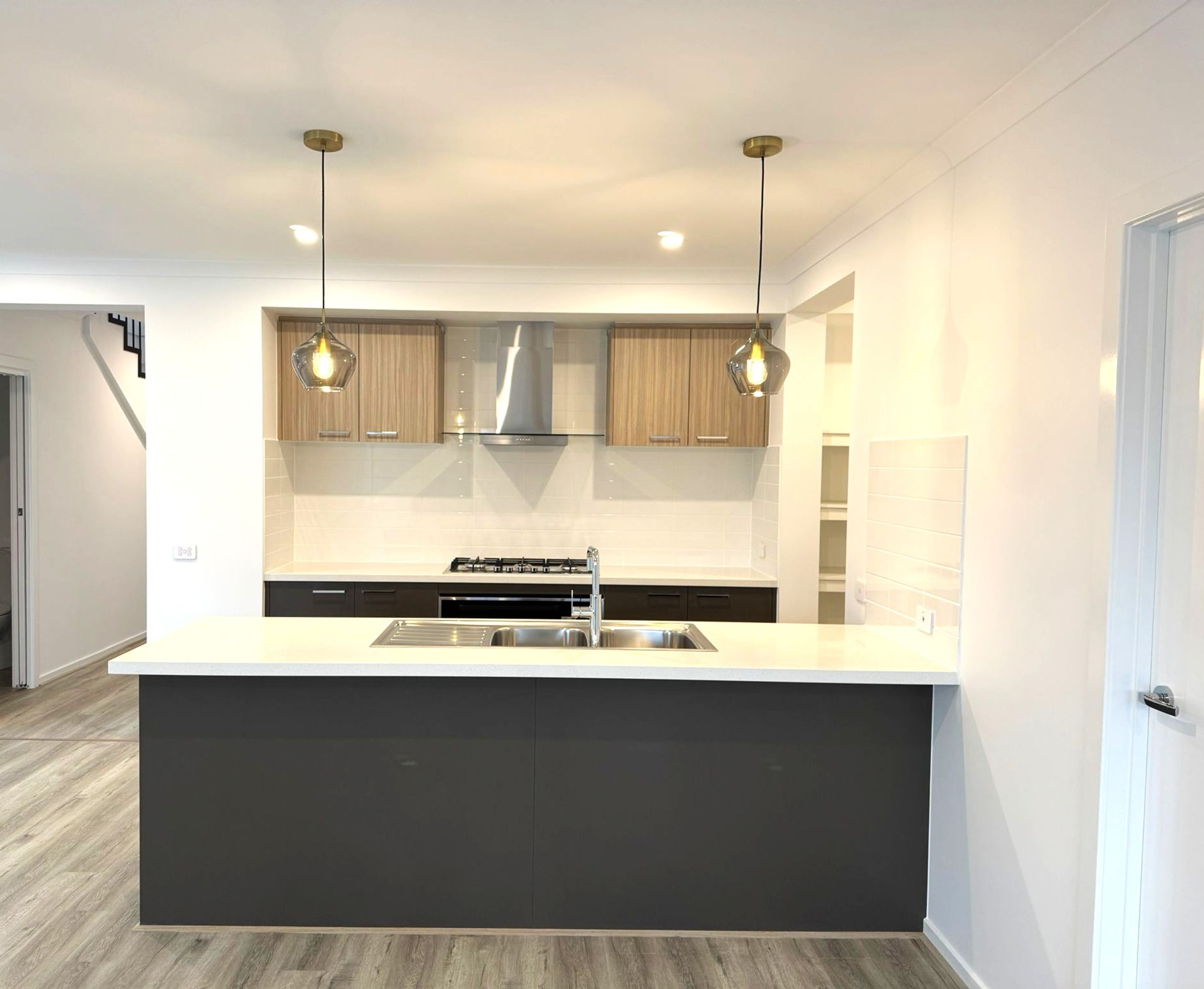12 SHAKEAL WAY, Clyde North - Thumbnail 6
