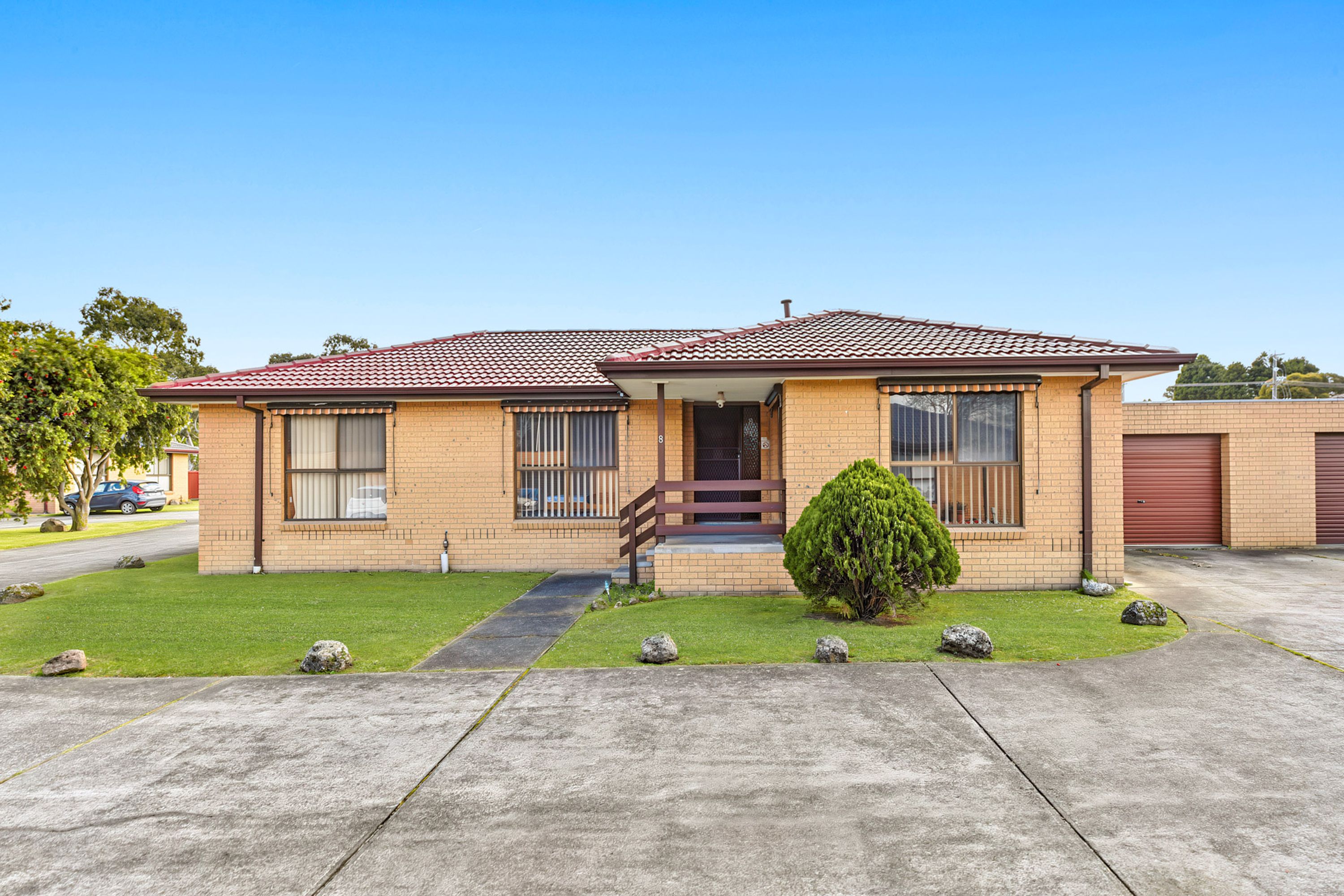 8/8-10 Lorraine Street, Dandenong - Image 1