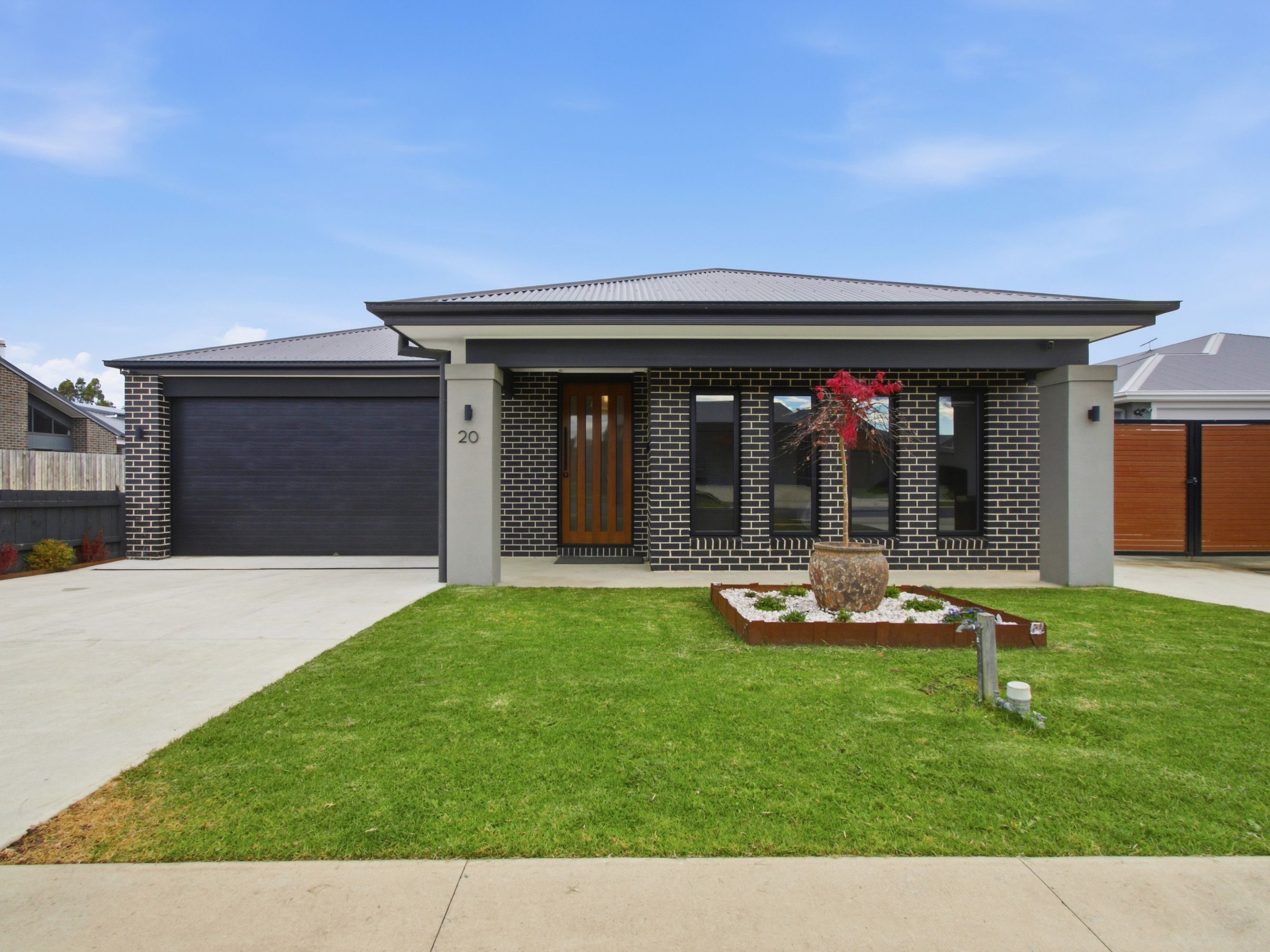 20 Chatswood Close, Glengarry, Glengarry - Image 1
