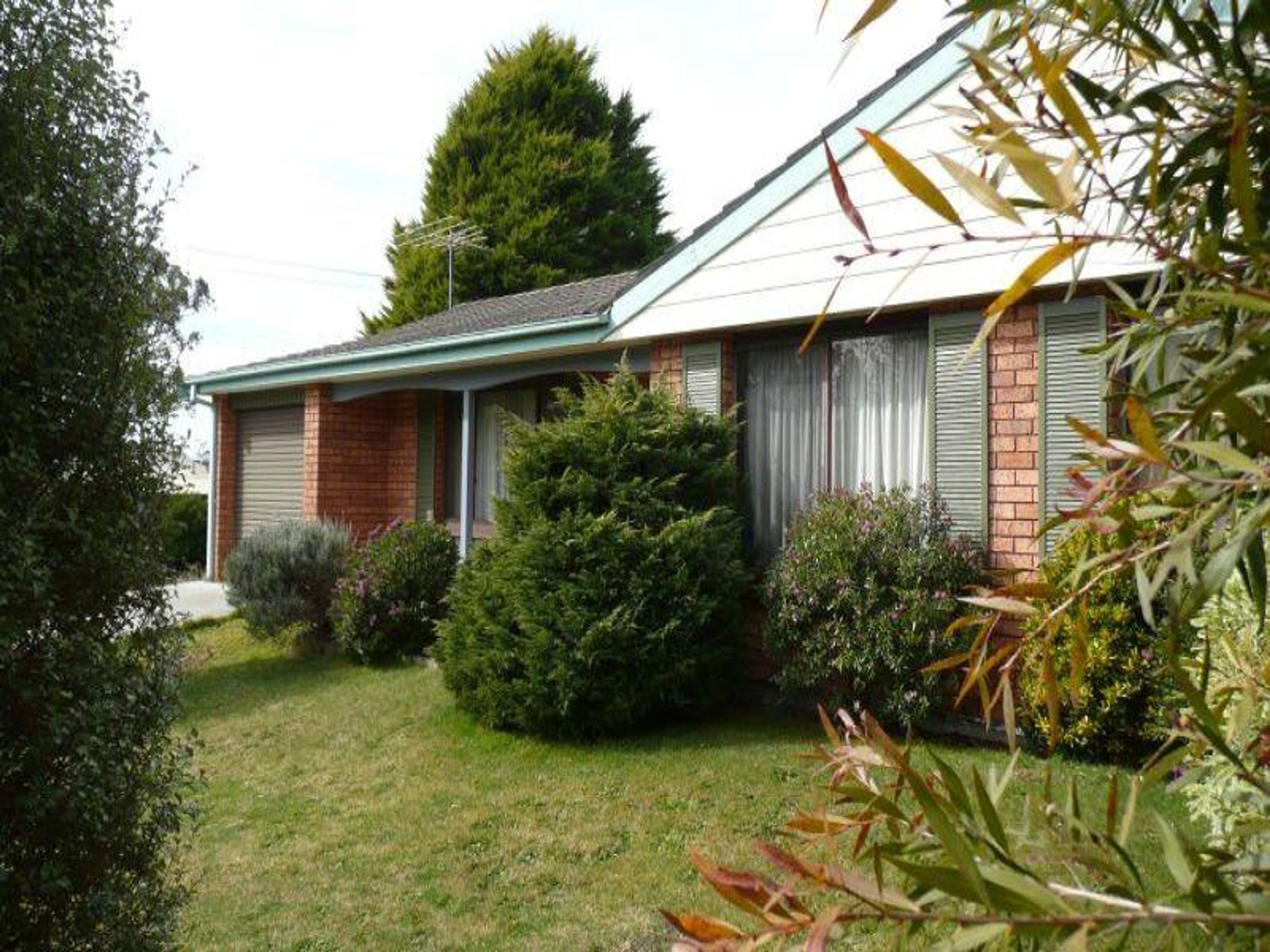 37 Eunoe St, Katoomba - Image 1