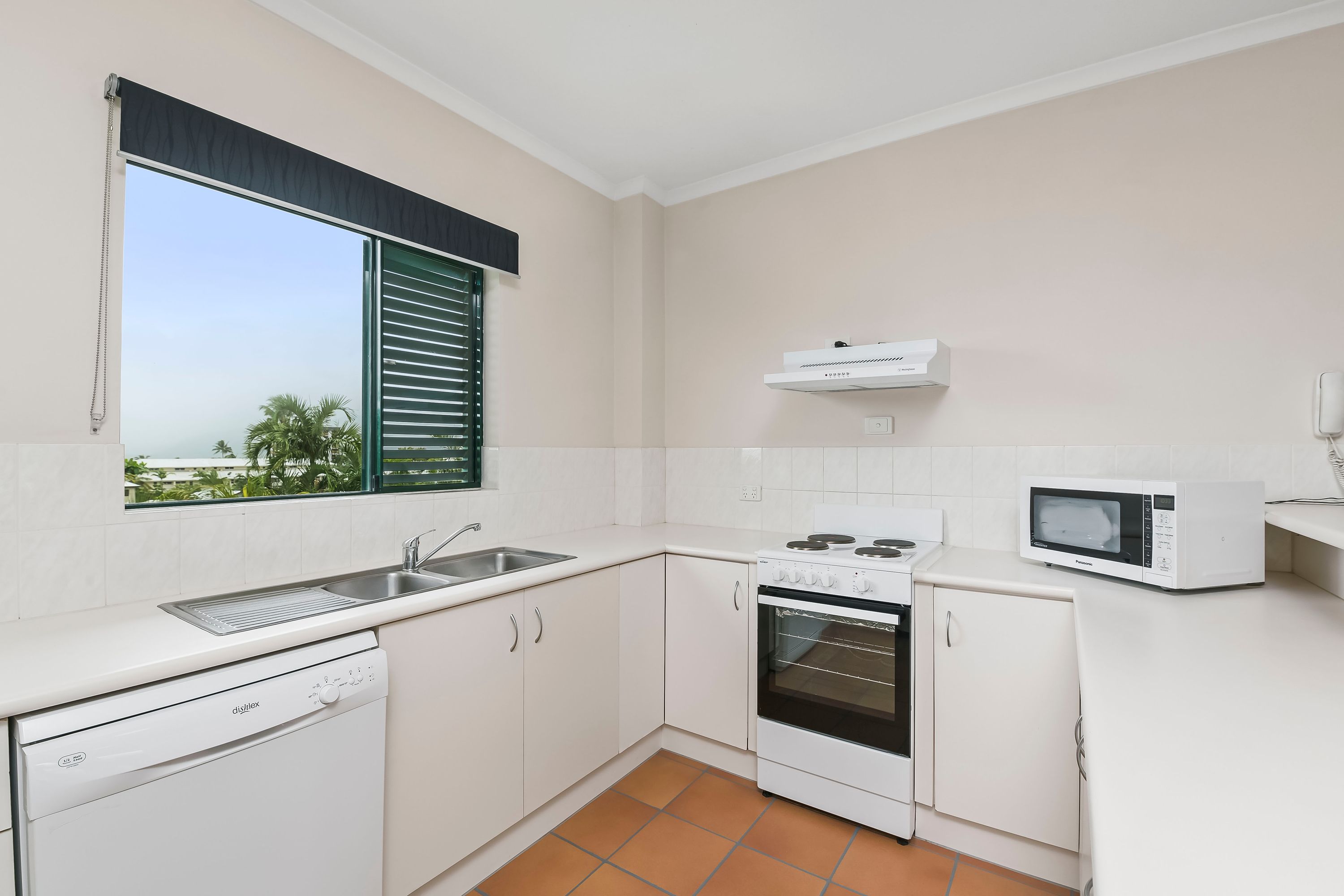 36/294-298 Sheridan Street, Cairns North - Thumbnail 2