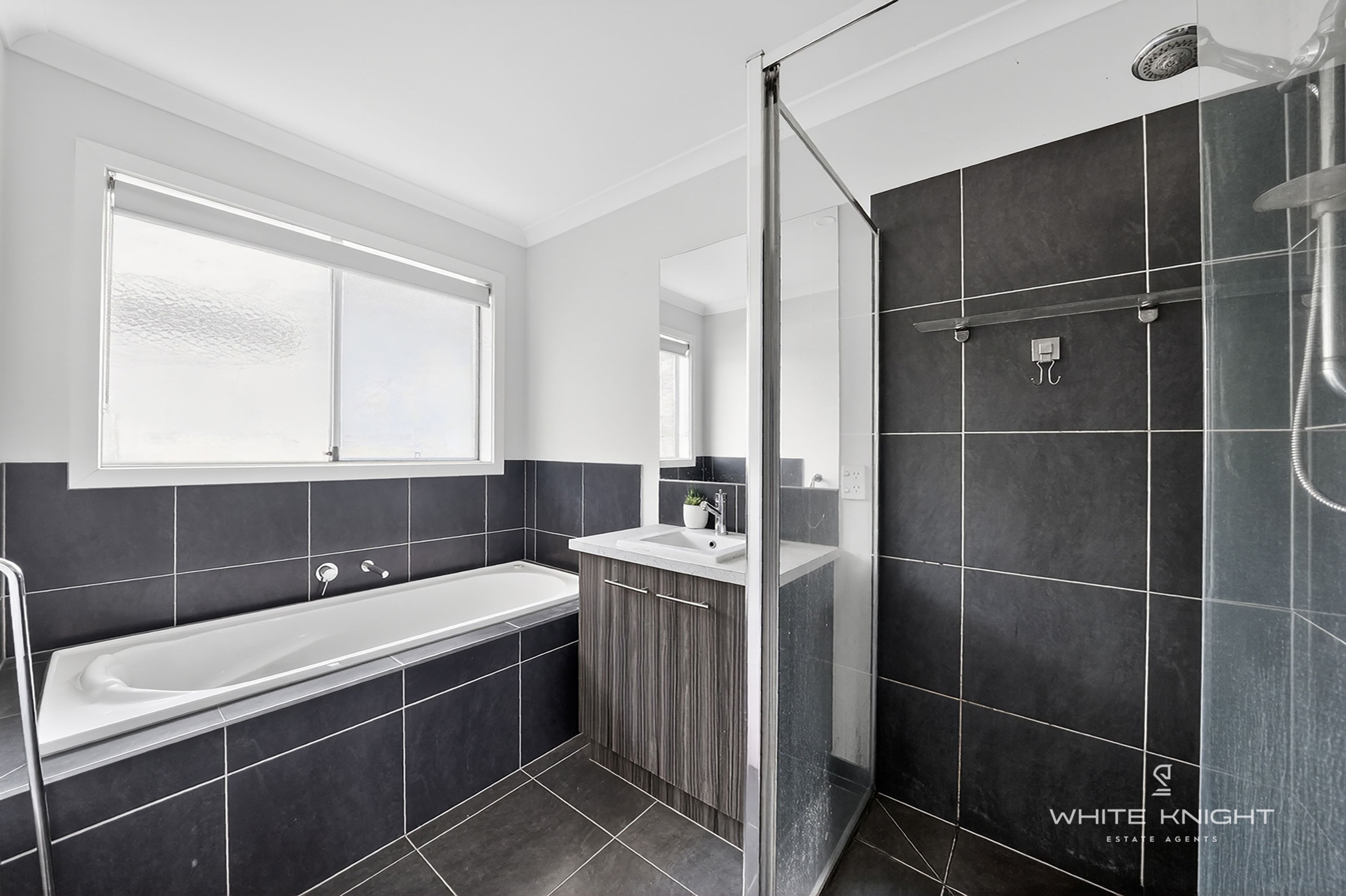 9 Beaconsfield Lane, Caroline Springs VIC 3023, Caroline Springs - Thumbnail 6