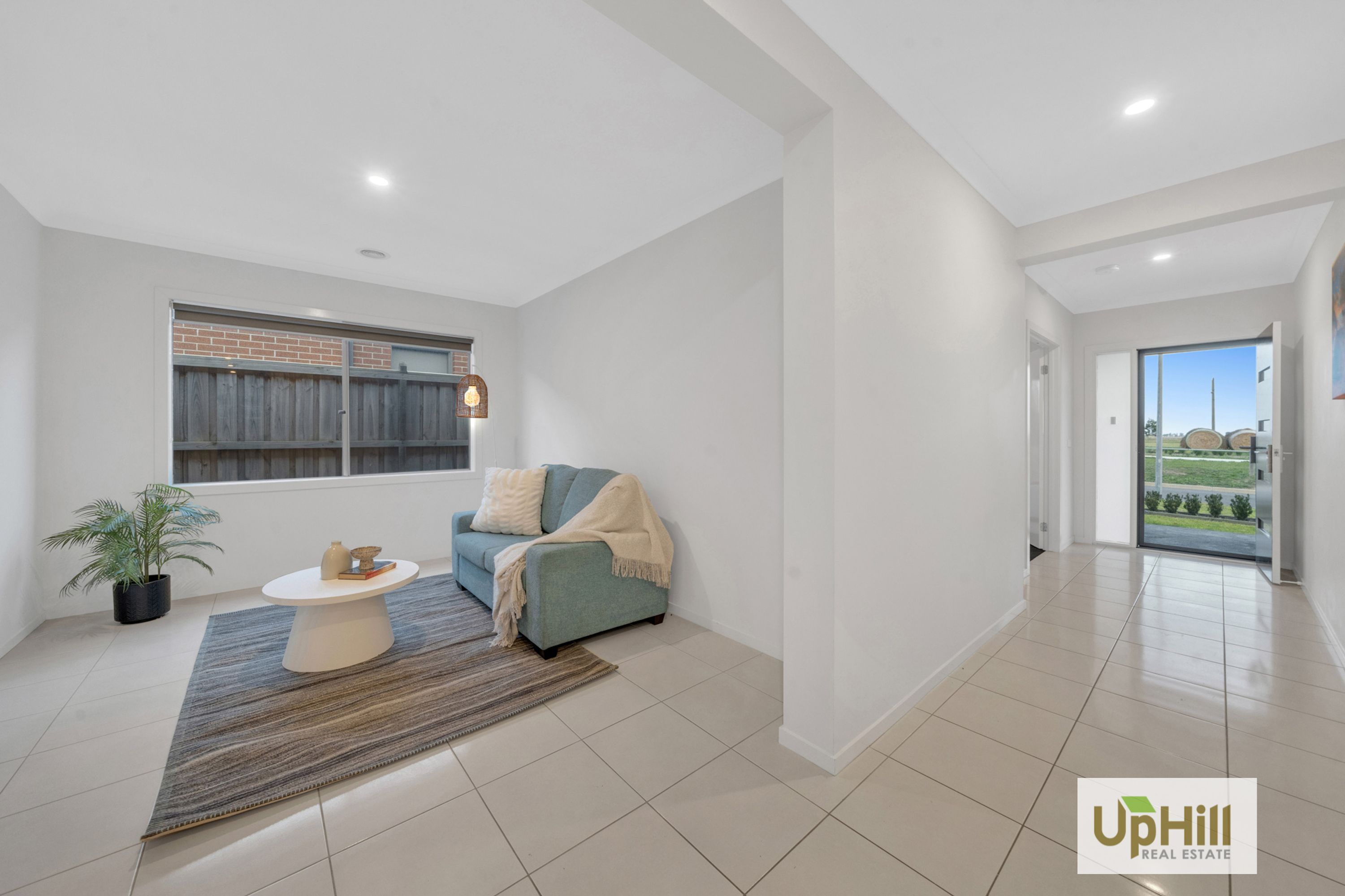44 Picnic Avenue, Clyde North - Thumbnail 5
