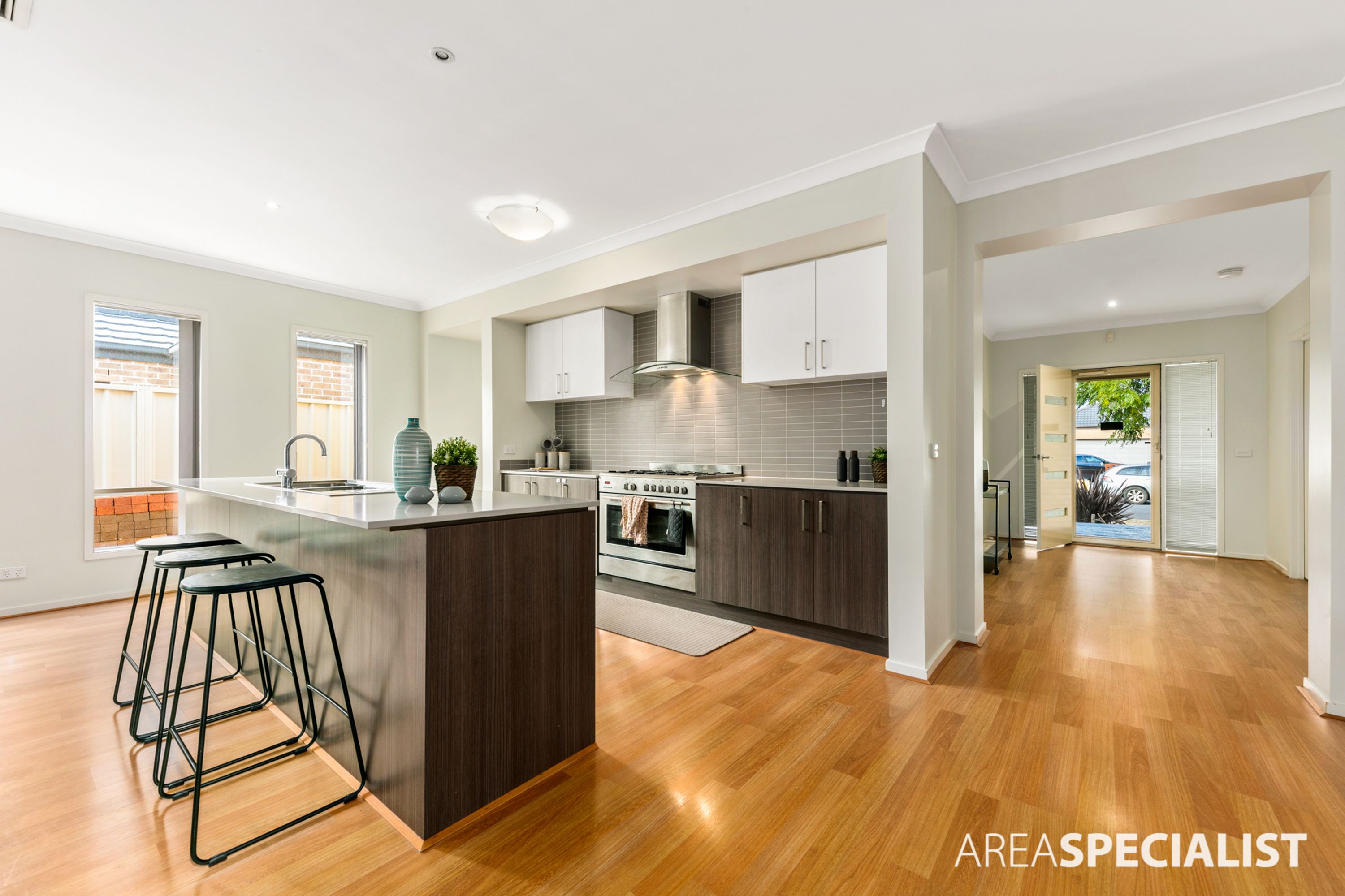 62 Lawson Way, Caroline Springs VIC 3023, Caroline Springs - Thumbnail 3