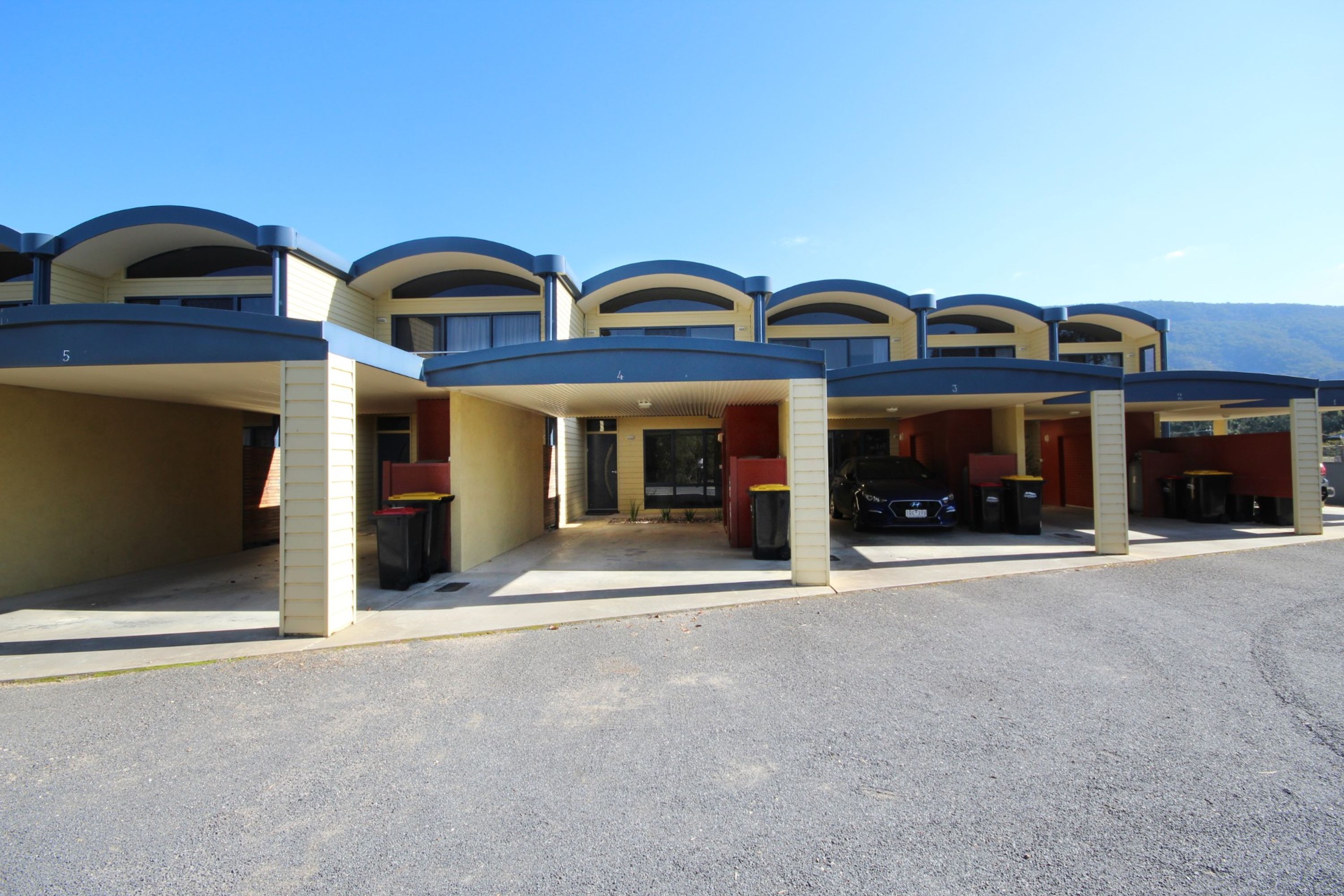 4/15-17 Clematis Drive, Halls Gap VIC 3381, Halls Gap - Thumbnail 2