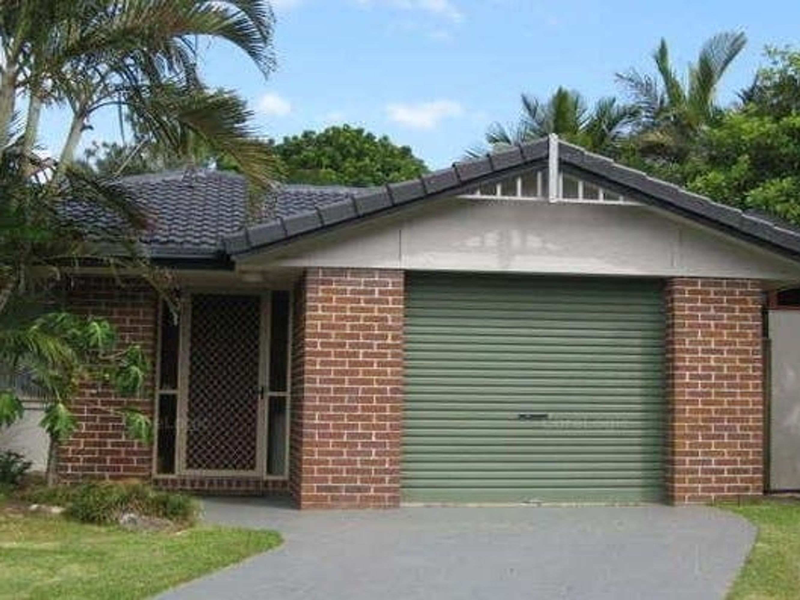 8 Tulipwood Court