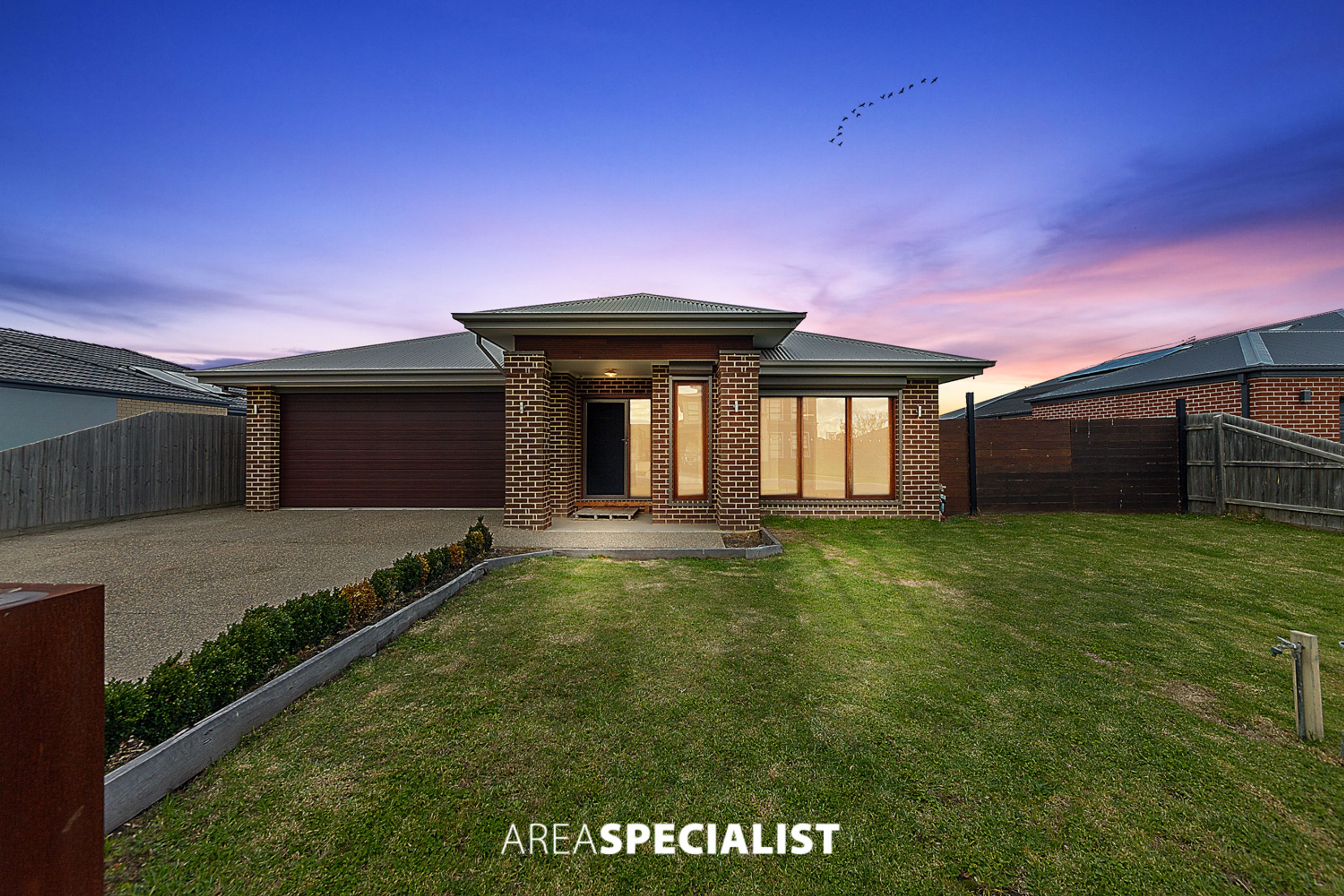 53 Diamond Drive, Koo Wee Rup - Thumbnail 2