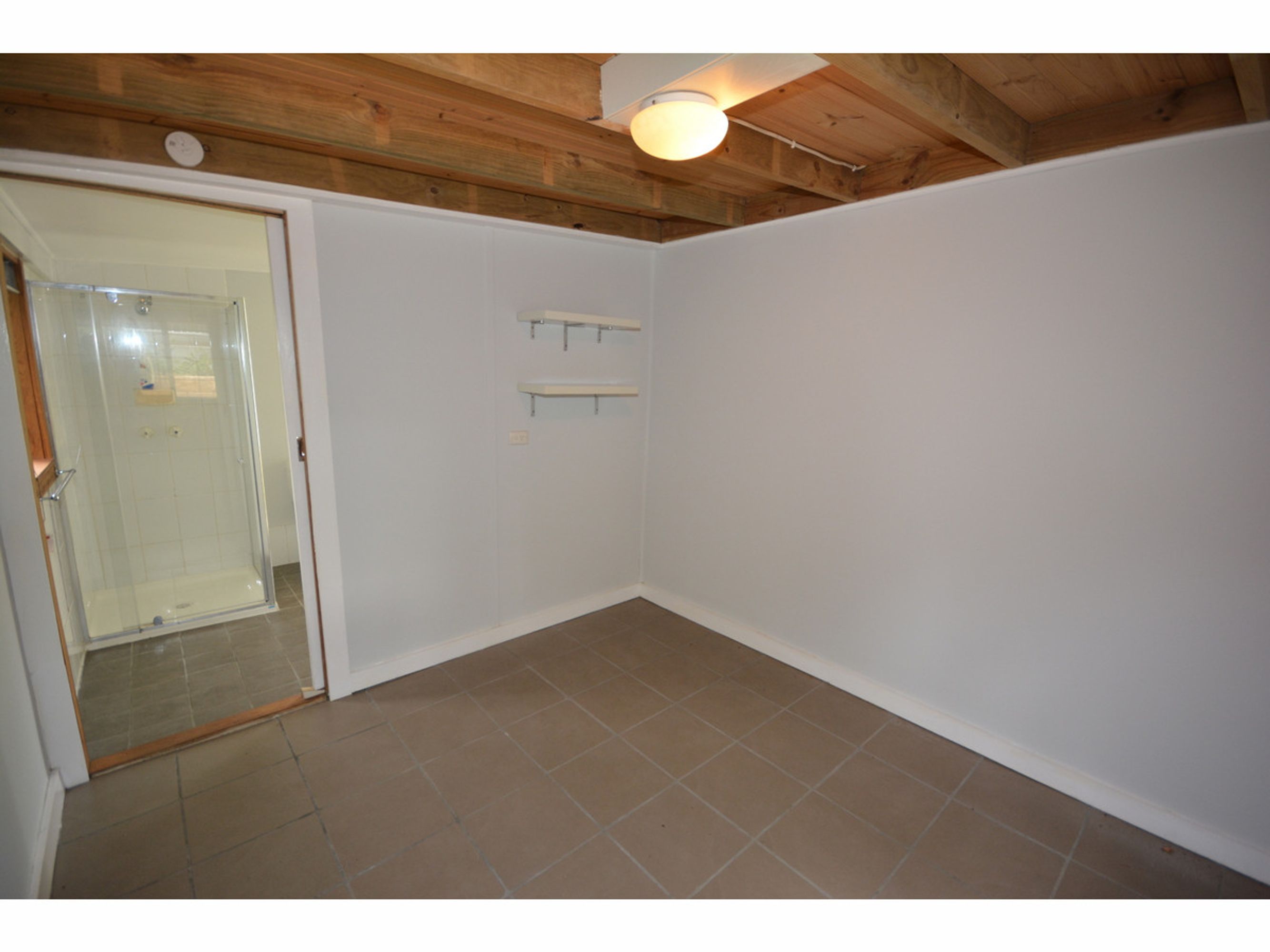 13 Oaklands Road, Hazelbrook - Thumbnail 7