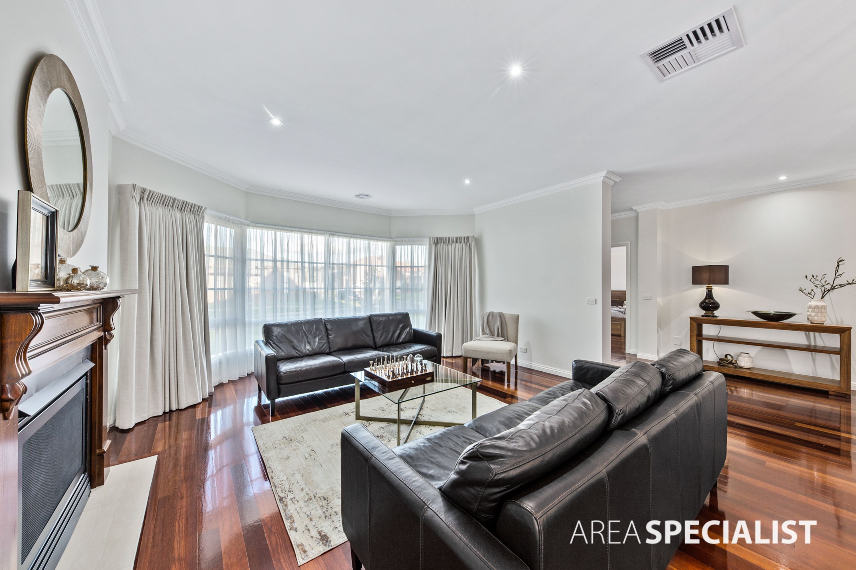 10 Lake Eyre Place, Caroline Springs VIC 3023, Caroline Springs - Thumbnail 5
