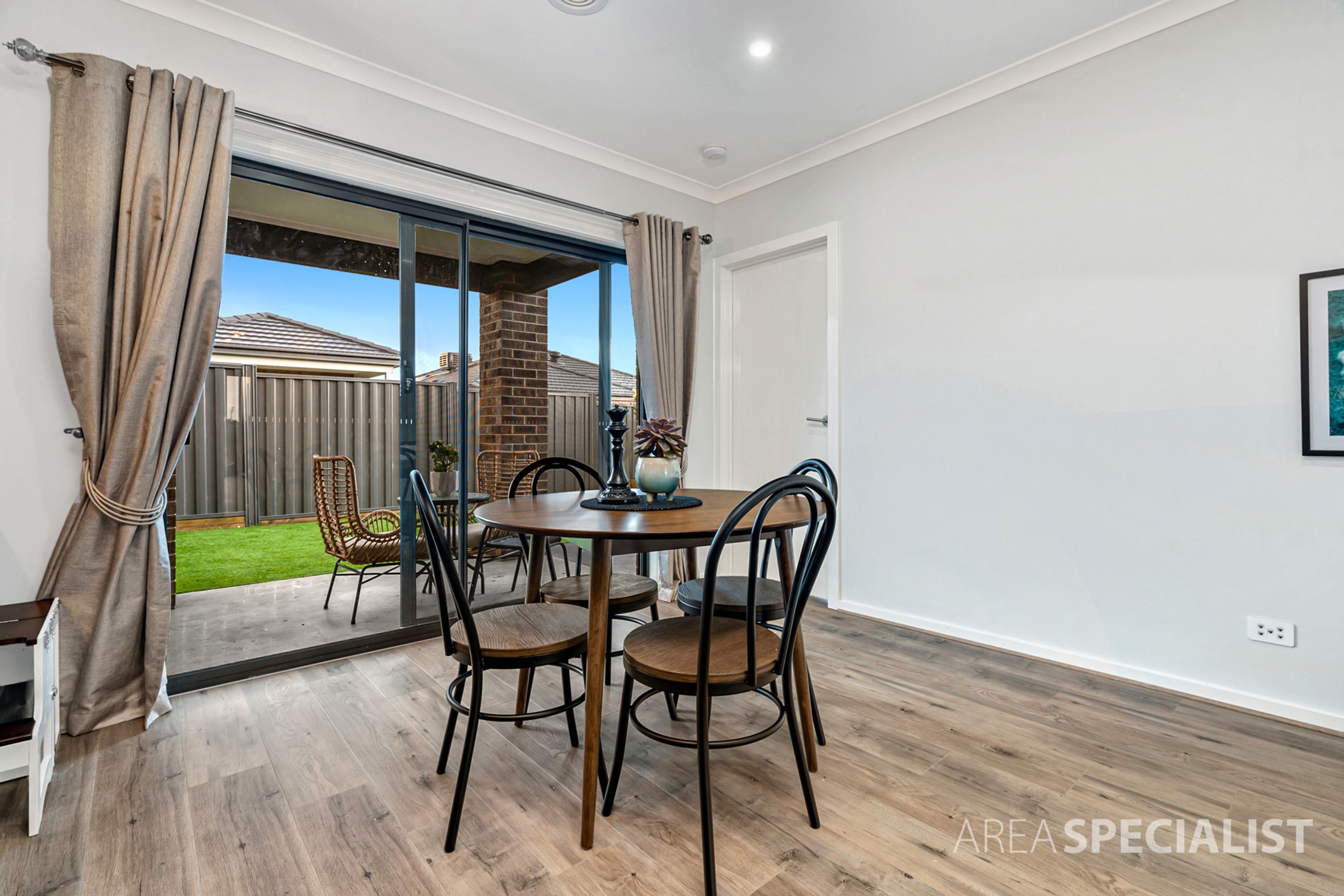 27 Foundation Avenue, Clyde, Clyde - Thumbnail 4