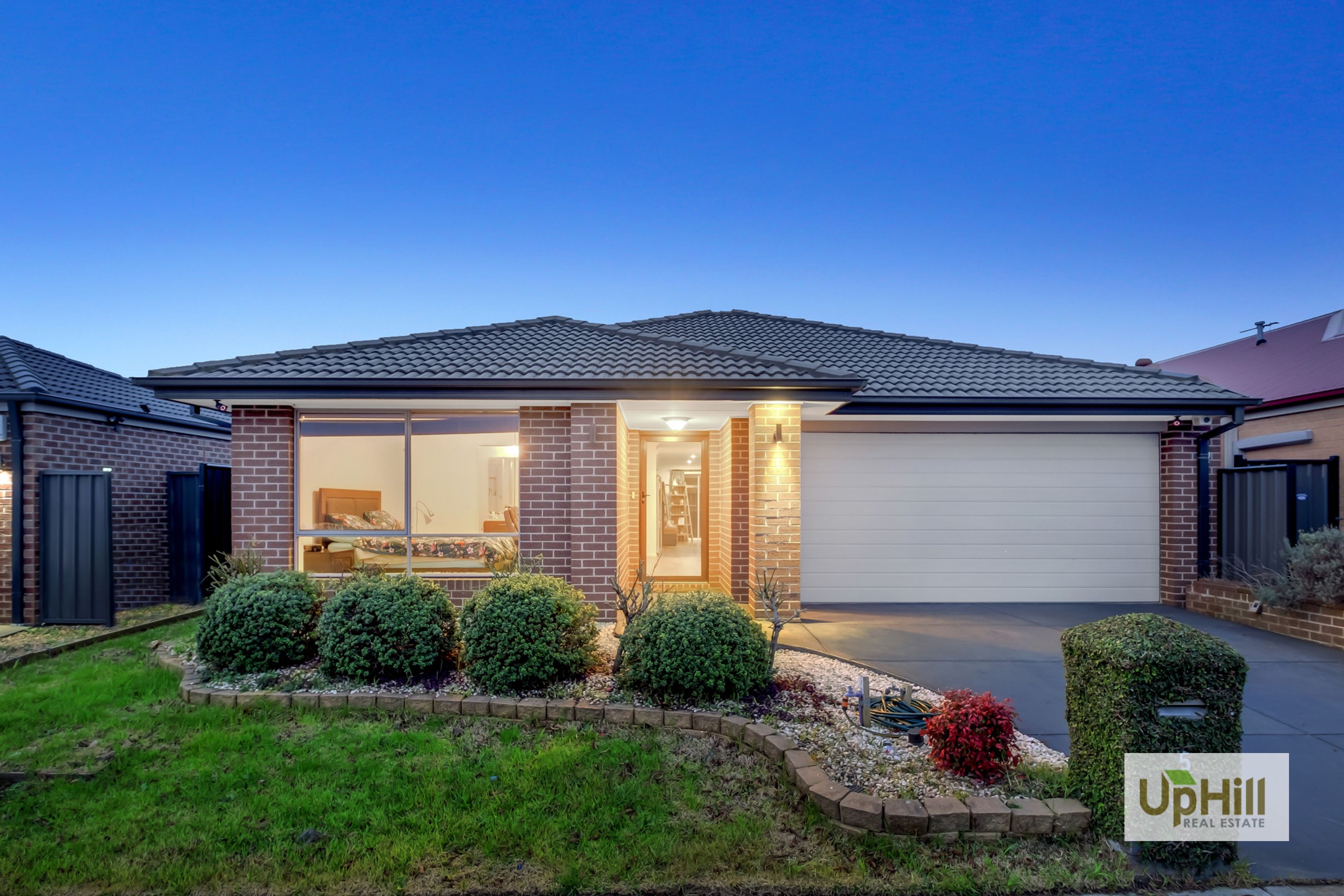 5 Dellinea Street, Cranbourne North - Thumbnail 3