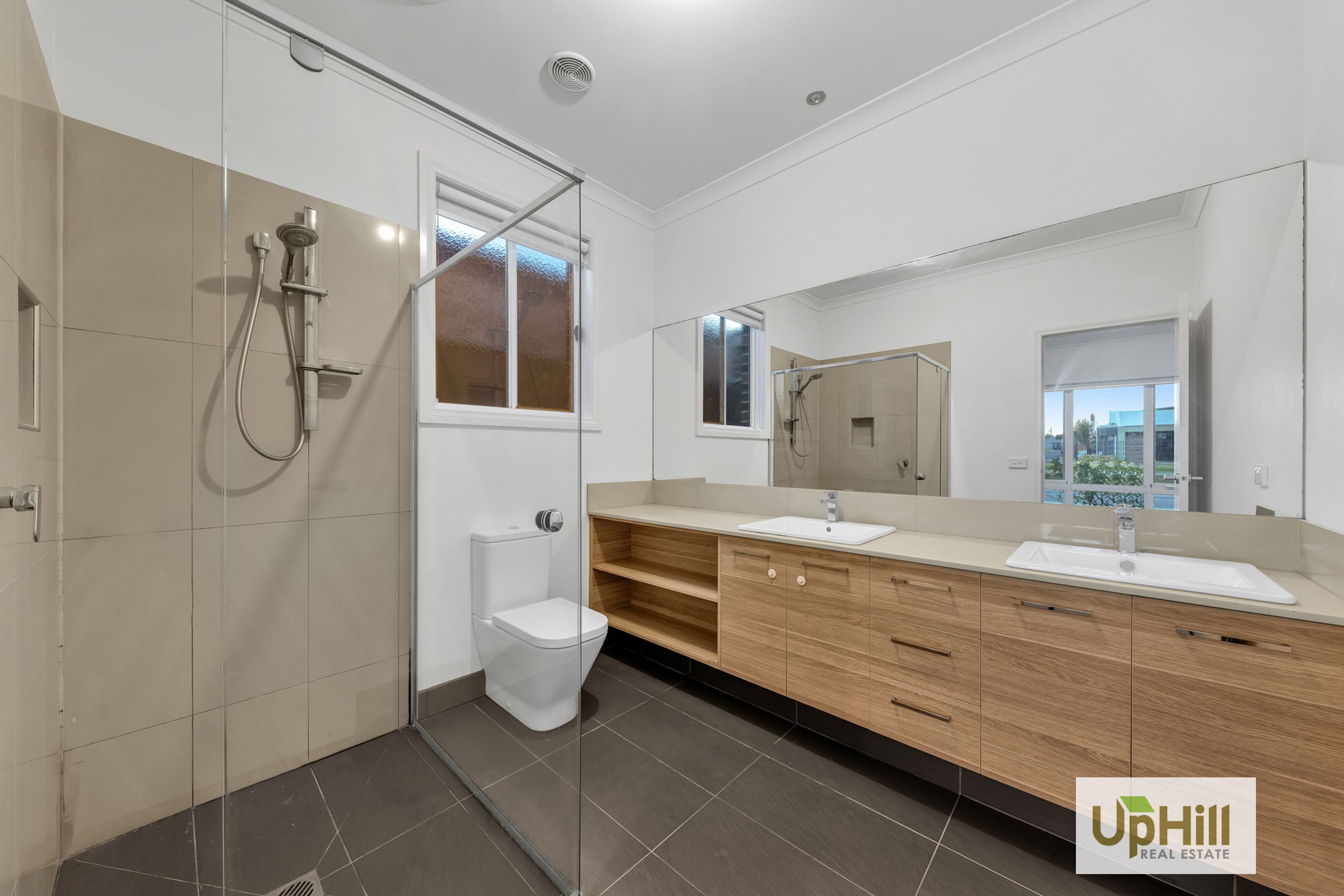 62 Ferrari Drive, Cranbourne East - Thumbnail 7