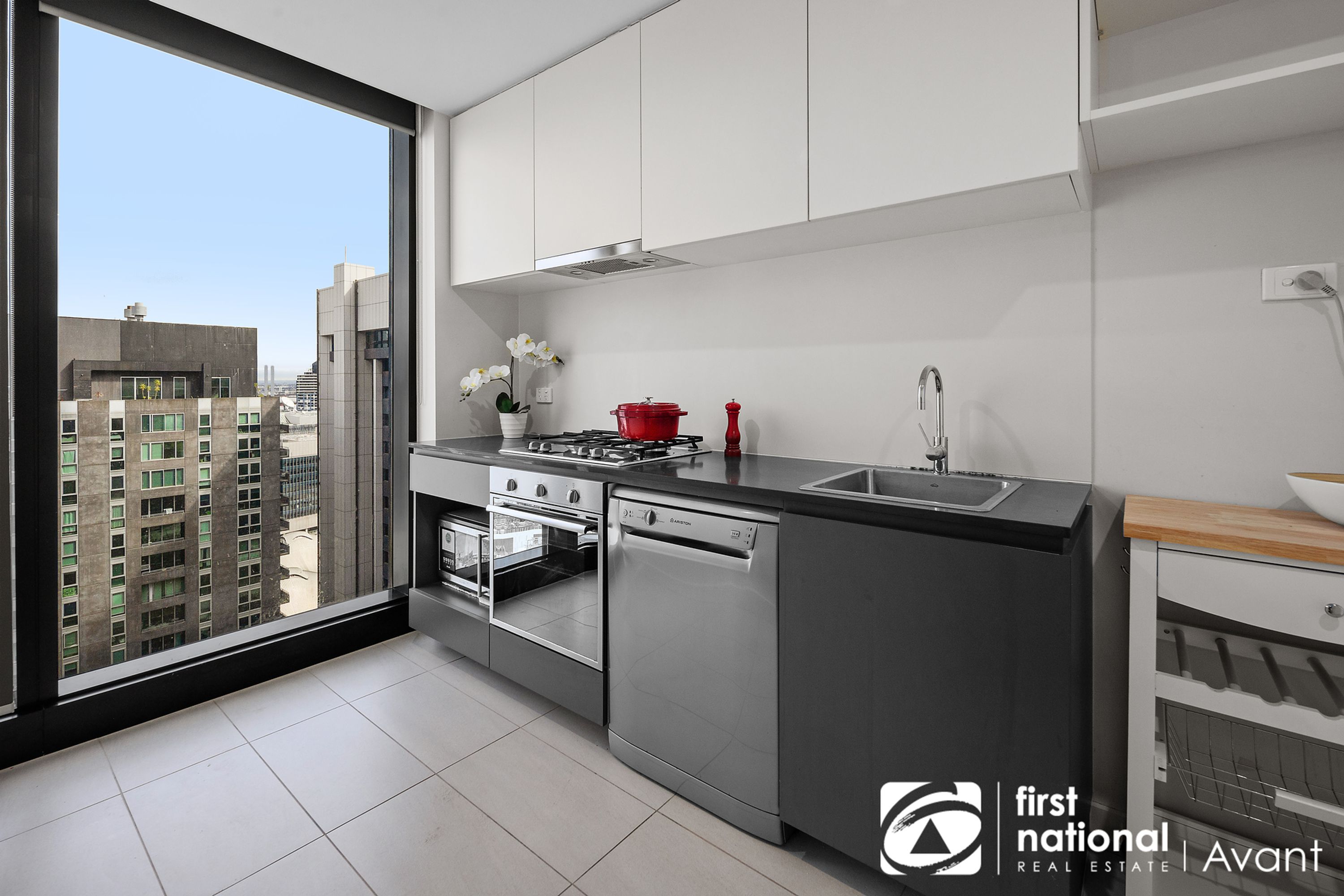 2710/568 Collins Street, Melbourne - Thumbnail 7