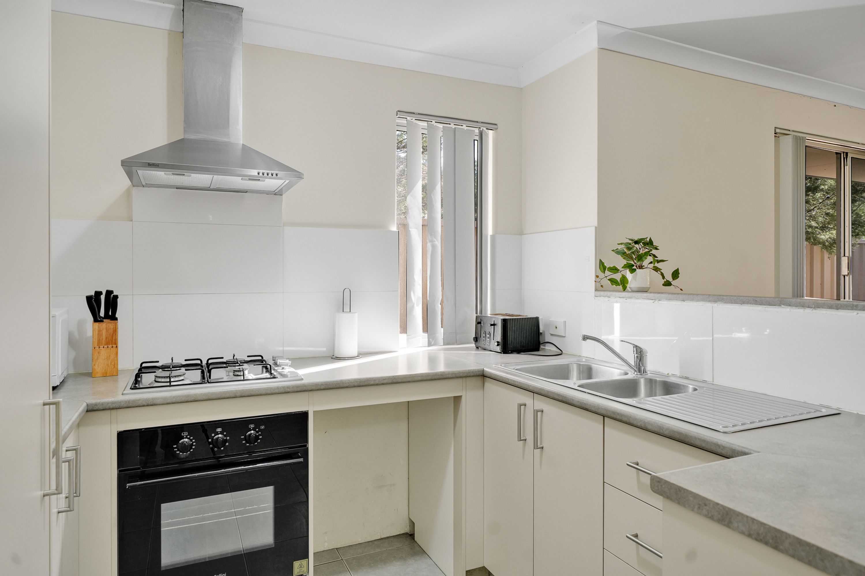 7/11 Redmond Road, Gosnells, Gosnells - Thumbnail 4