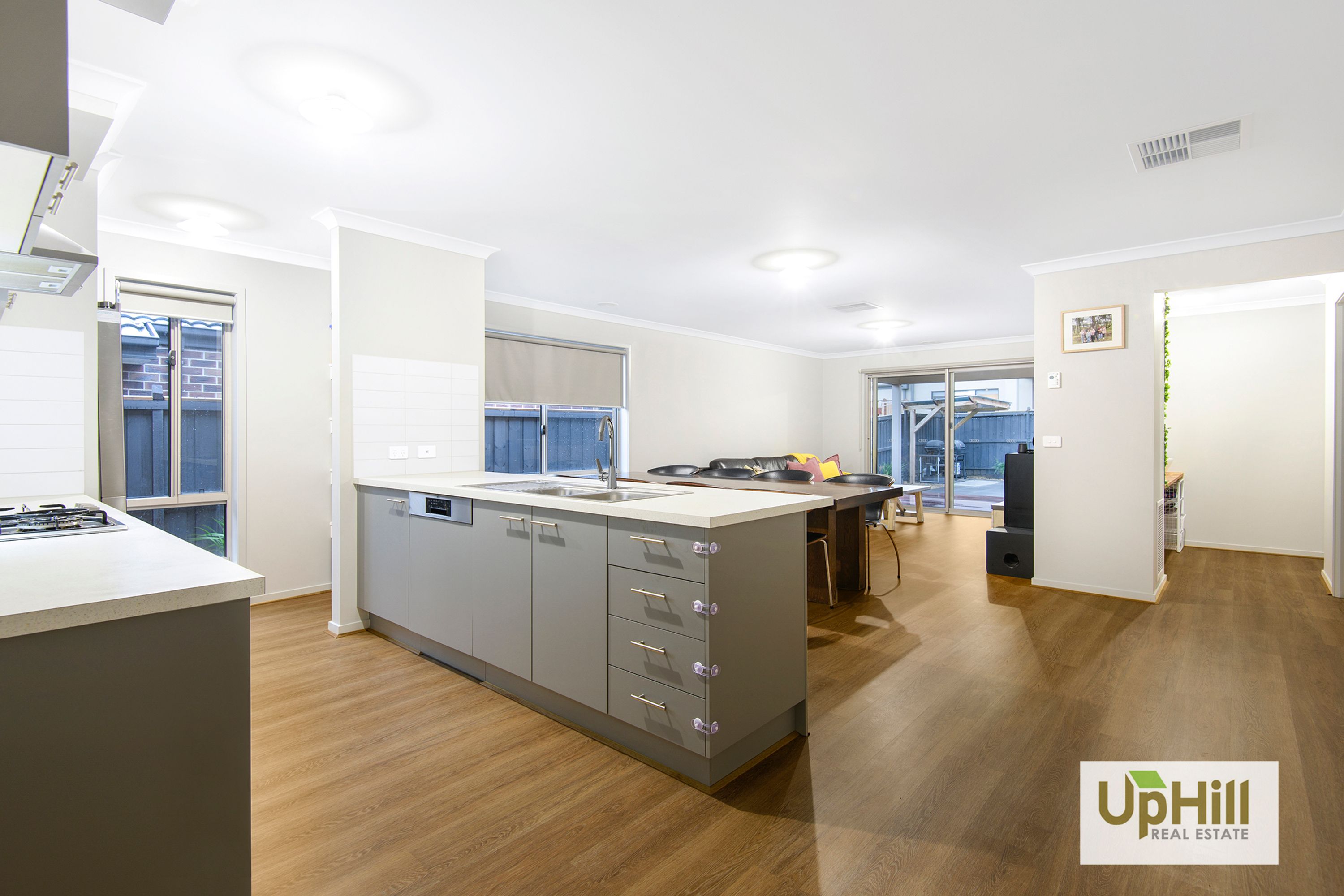 9 Keskadale Way, Clyde North - Thumbnail 4