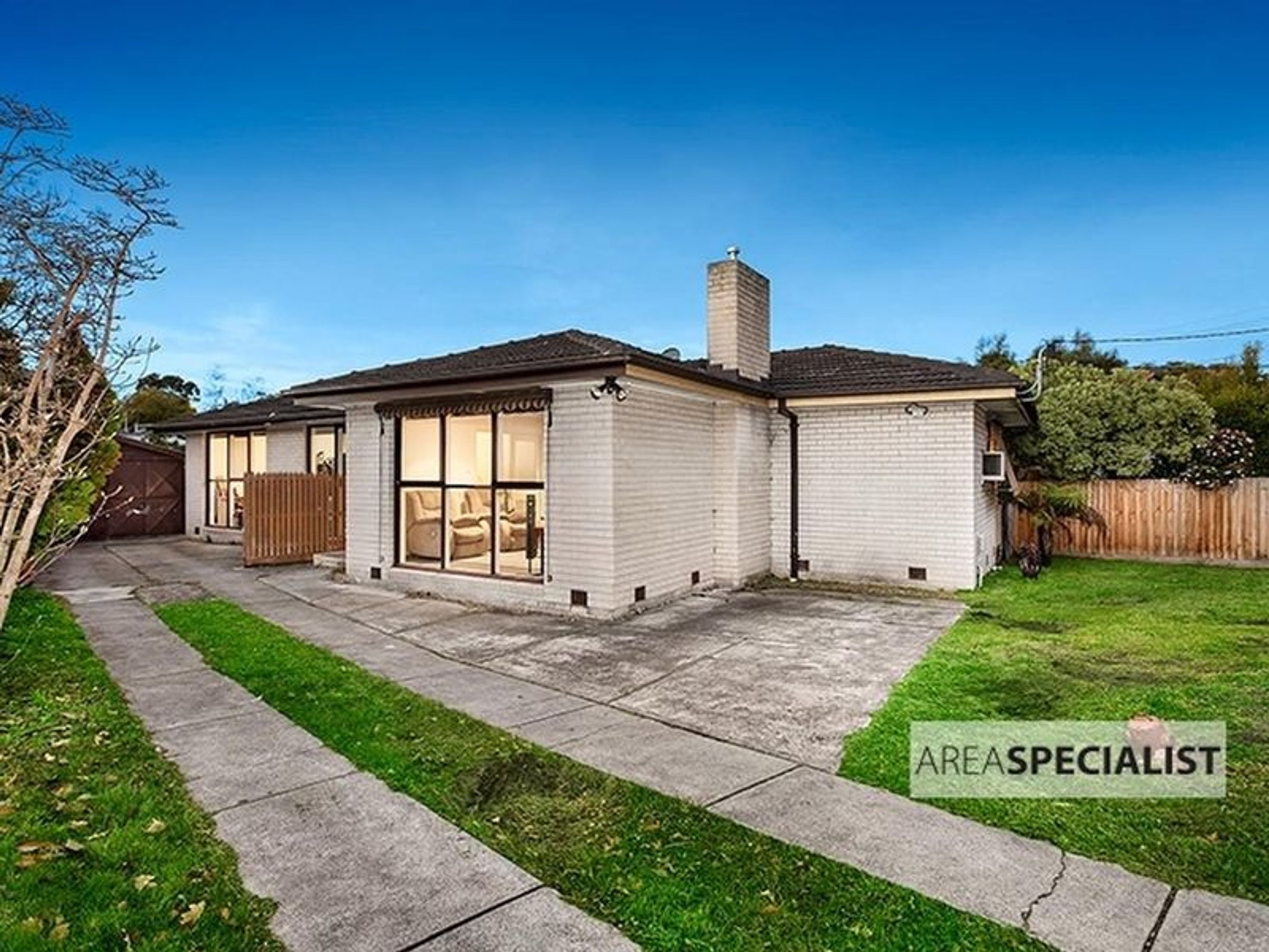 15 Karingal Drive, Frankston