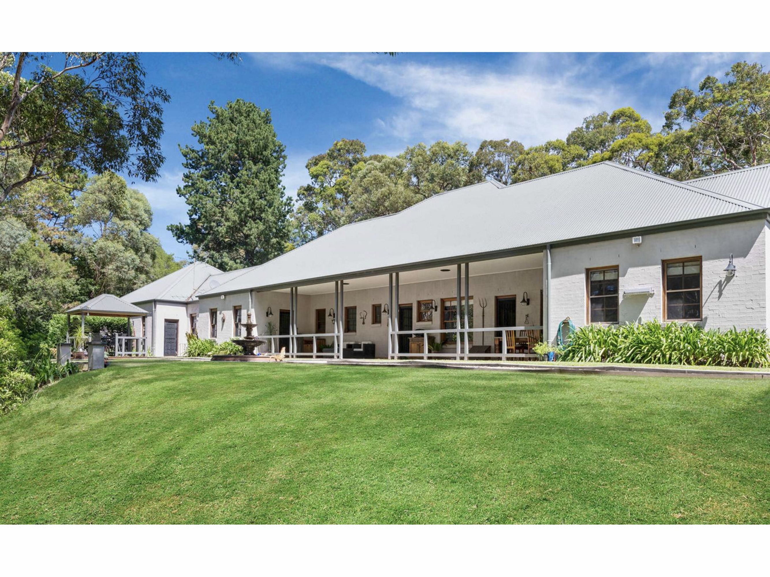 43 Alexander, Hazelbrook - Thumbnail 2