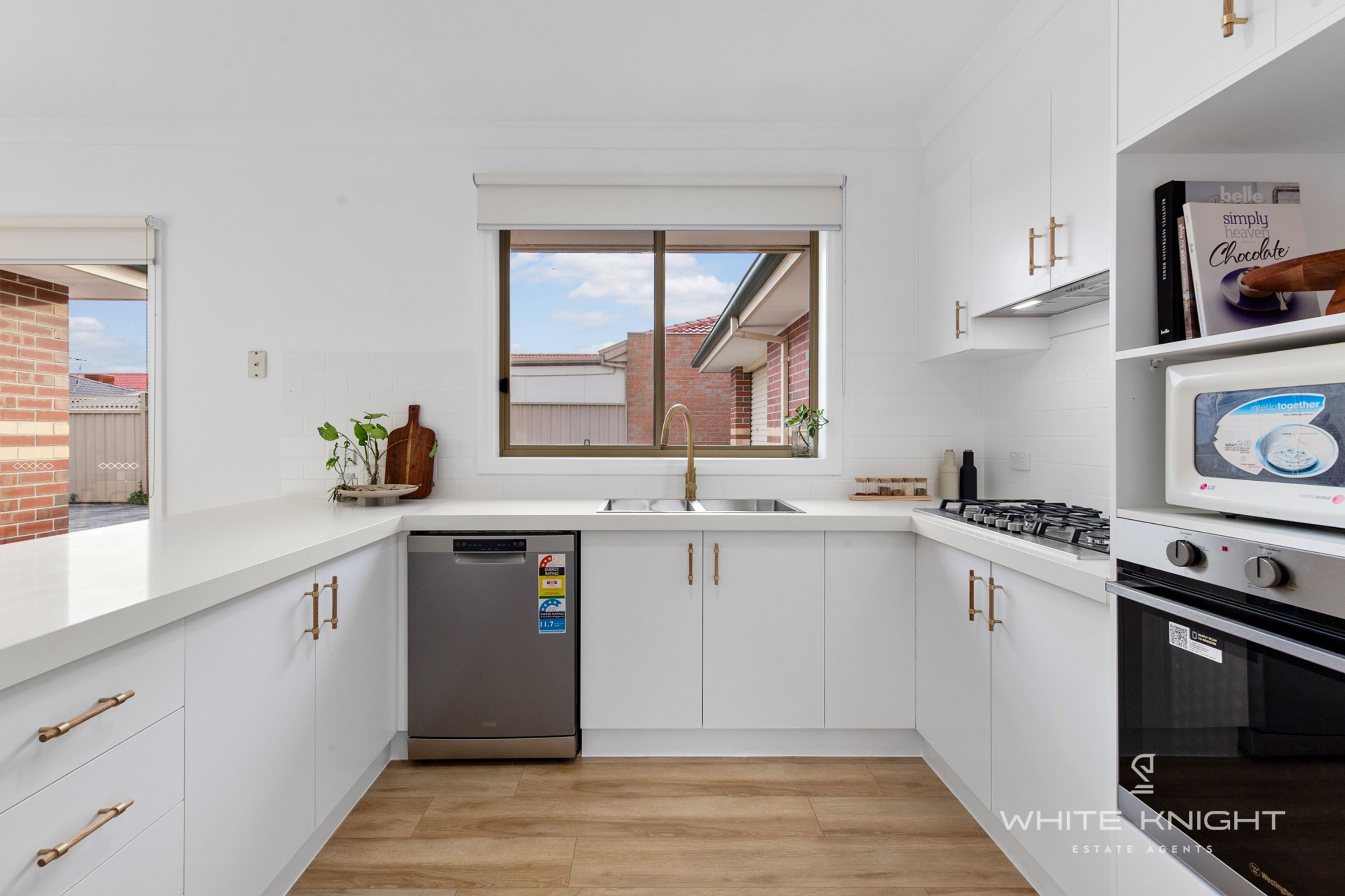 13 Elissa Way, St Albans VIC 3021, St Albans - Thumbnail 8