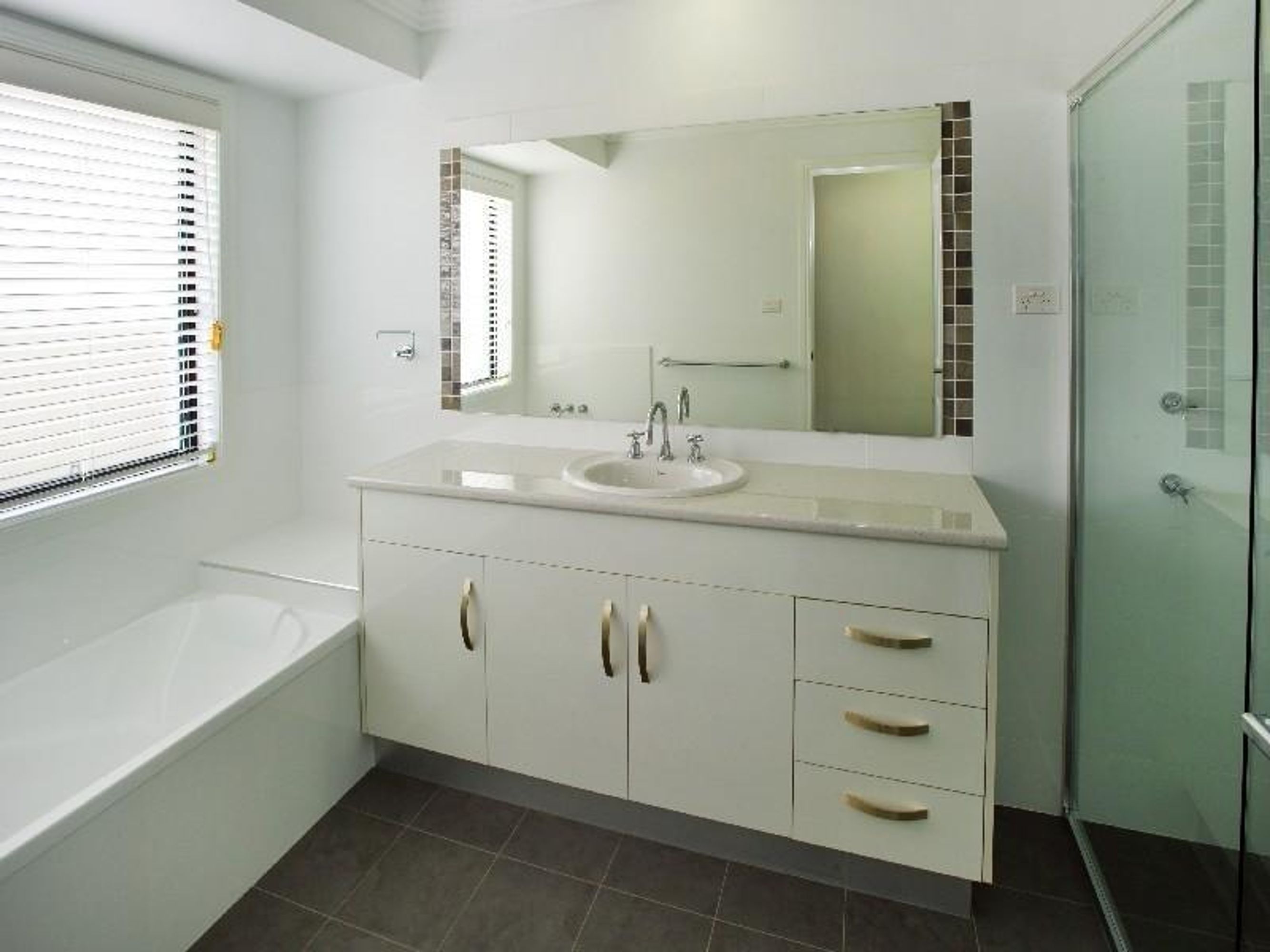 22 Mark Close, Grafton - Thumbnail 6