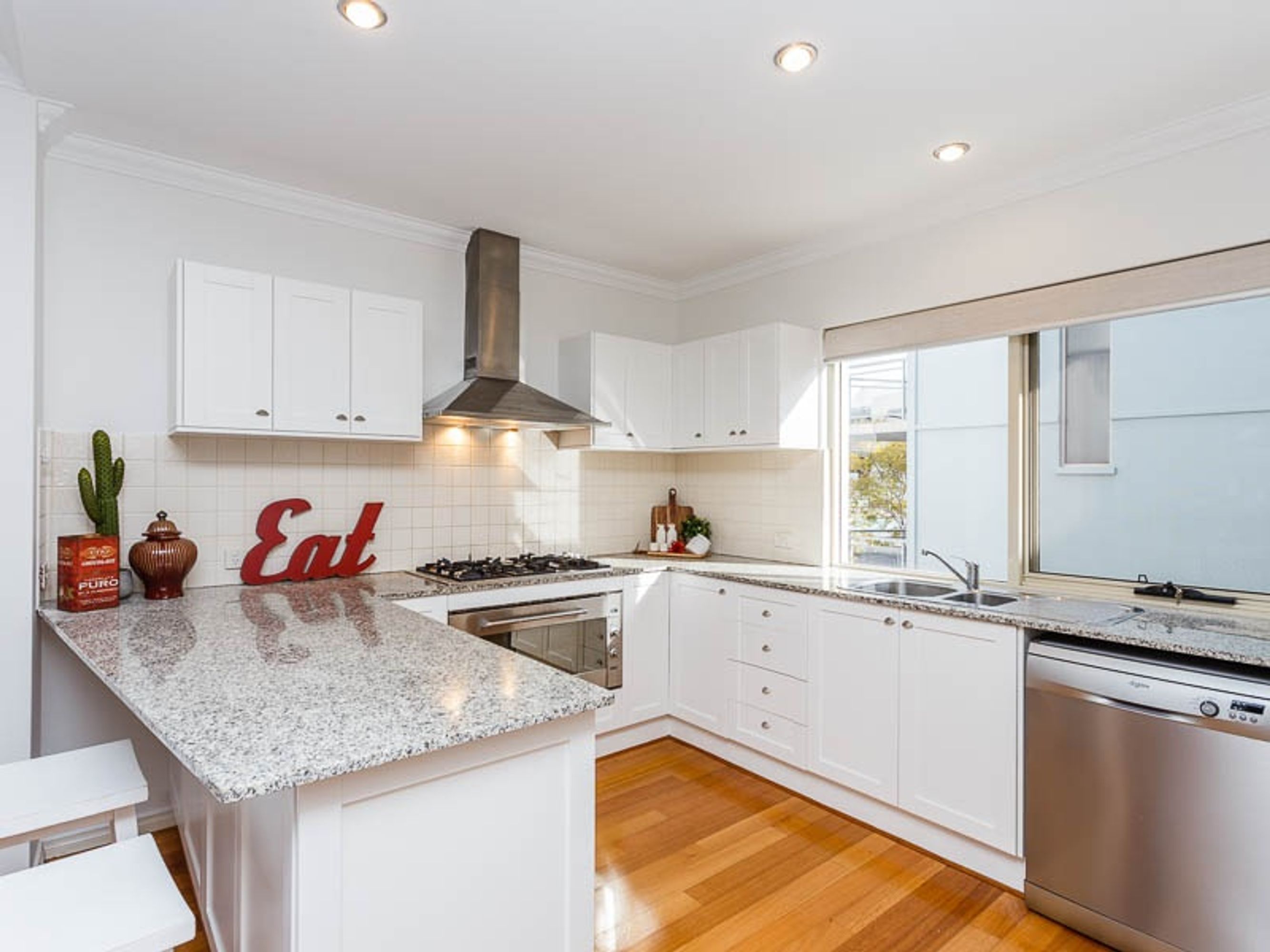 2A Edenderry Terrace, Subiaco - Thumbnail 4