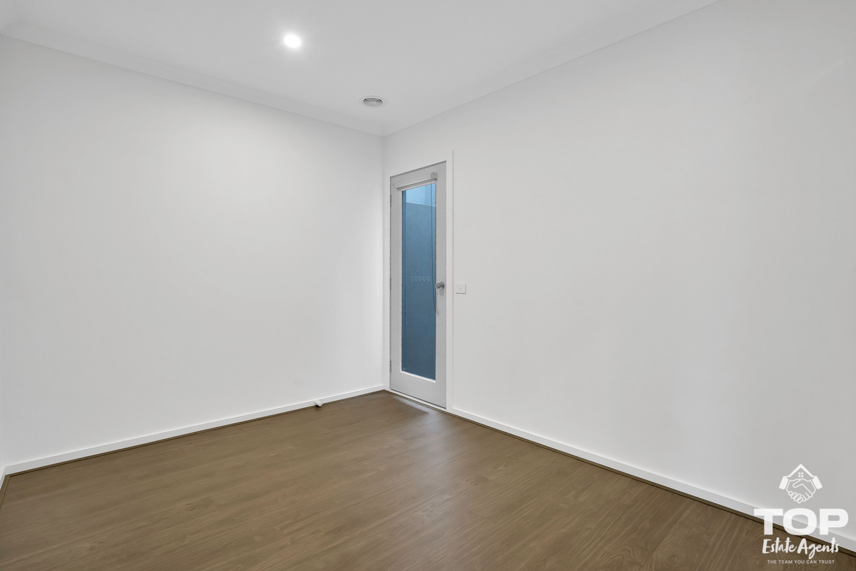 15 Hedgeley Avenue, Deanside - Thumbnail 8