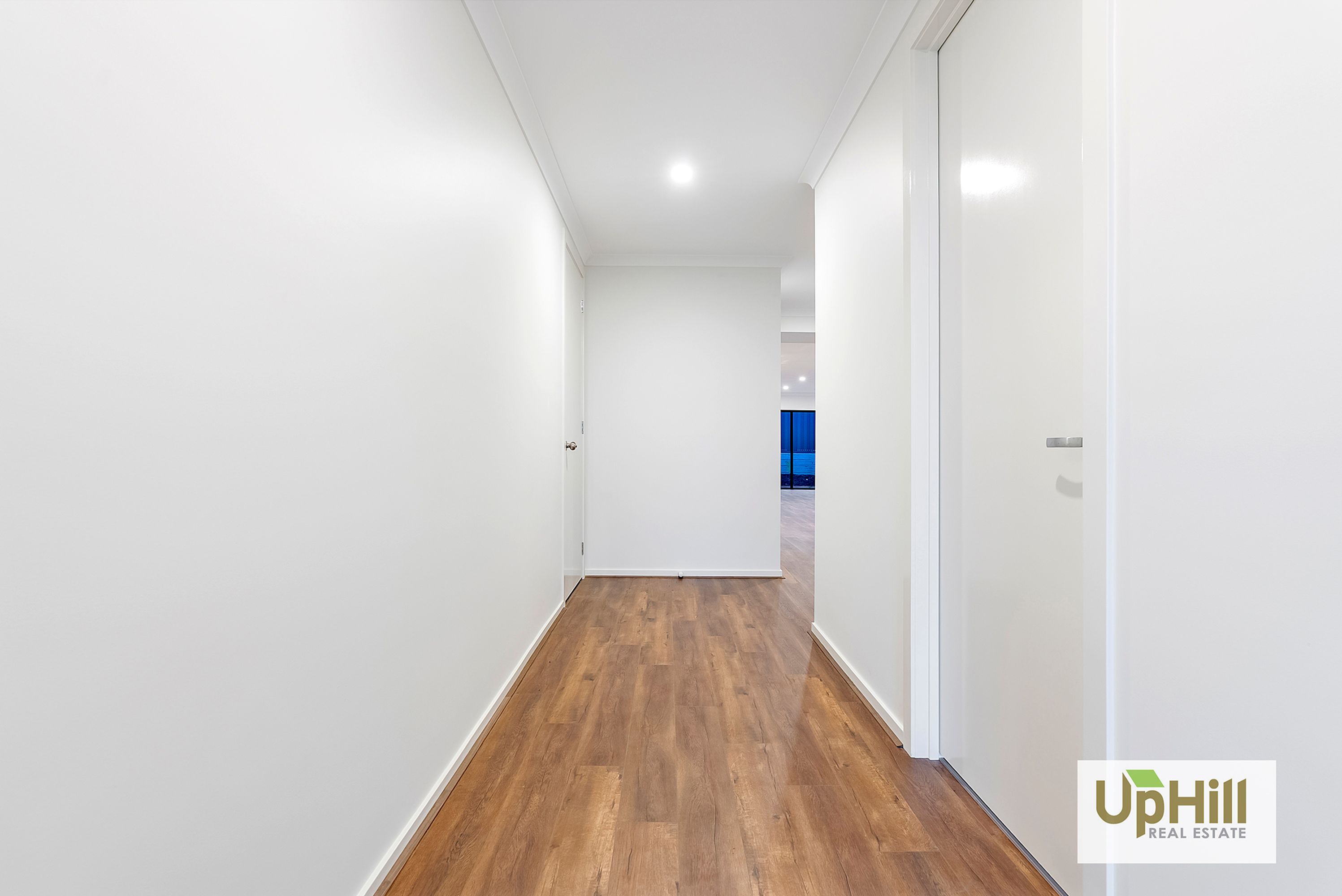 13 Nightfall Avenue, Clyde North - Thumbnail 2