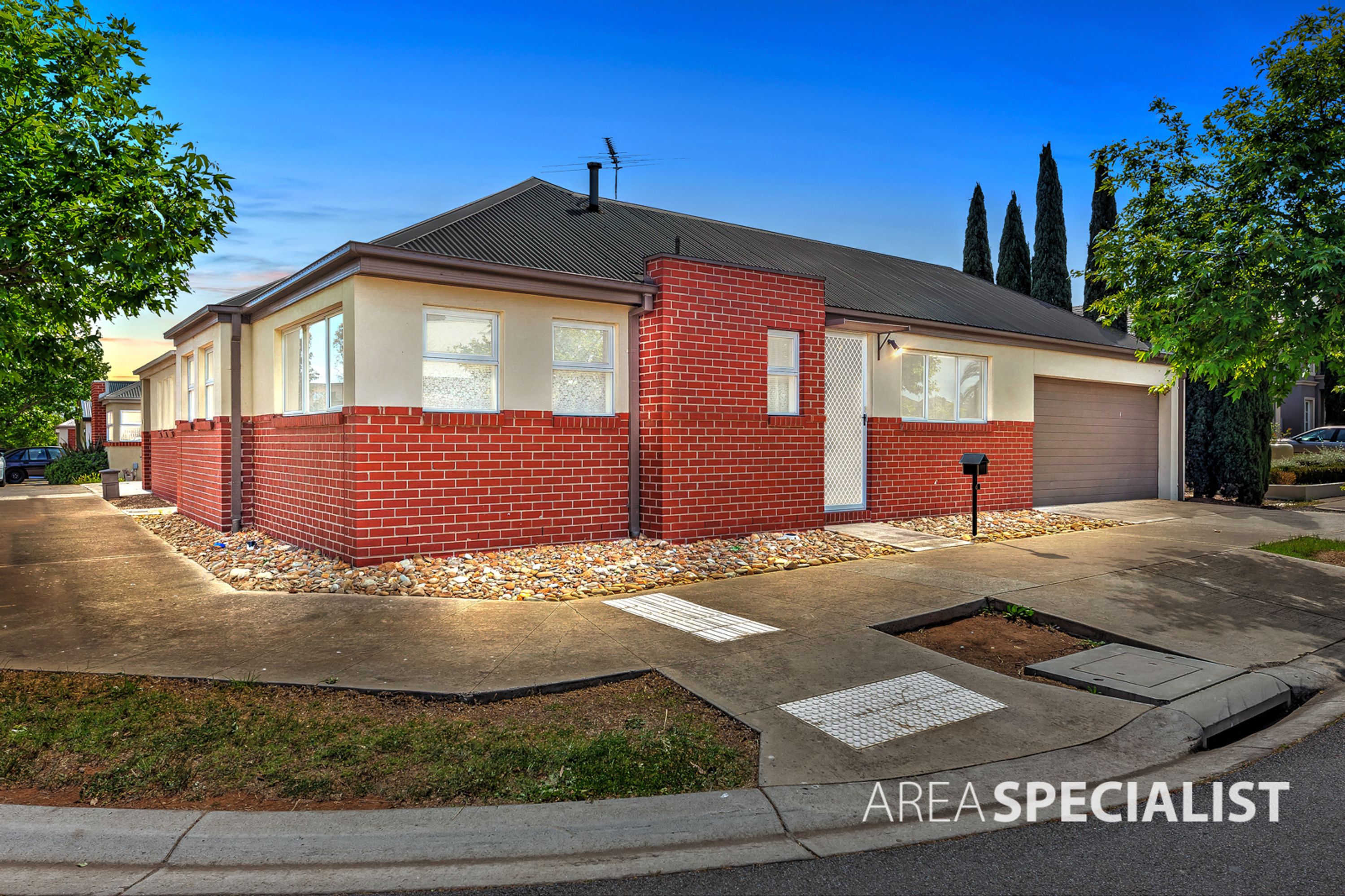 6 Strathvea Lane, Caroline Springs VIC 3023, Caroline Springs - Thumbnail 2