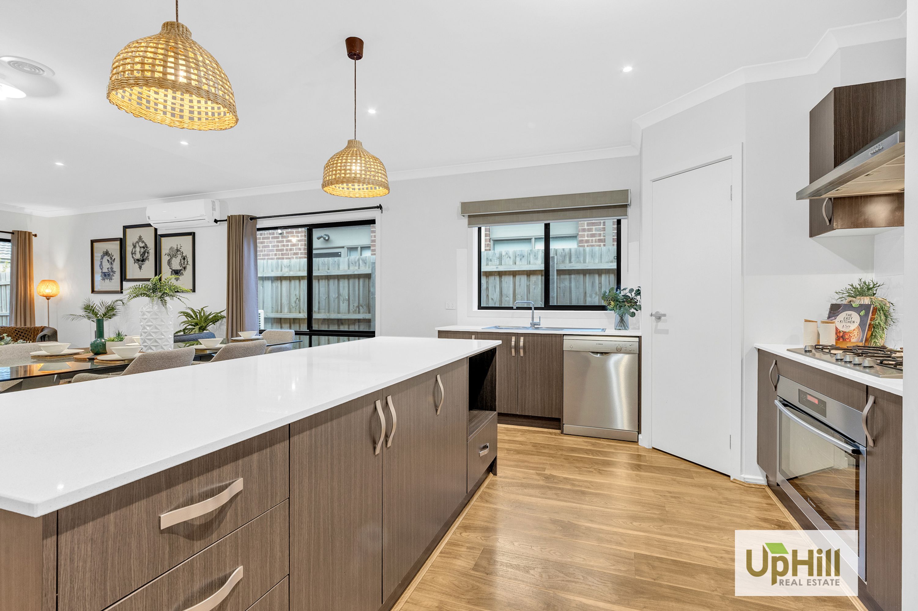8 Fairlane Court, Cranbourne East - Thumbnail 6
