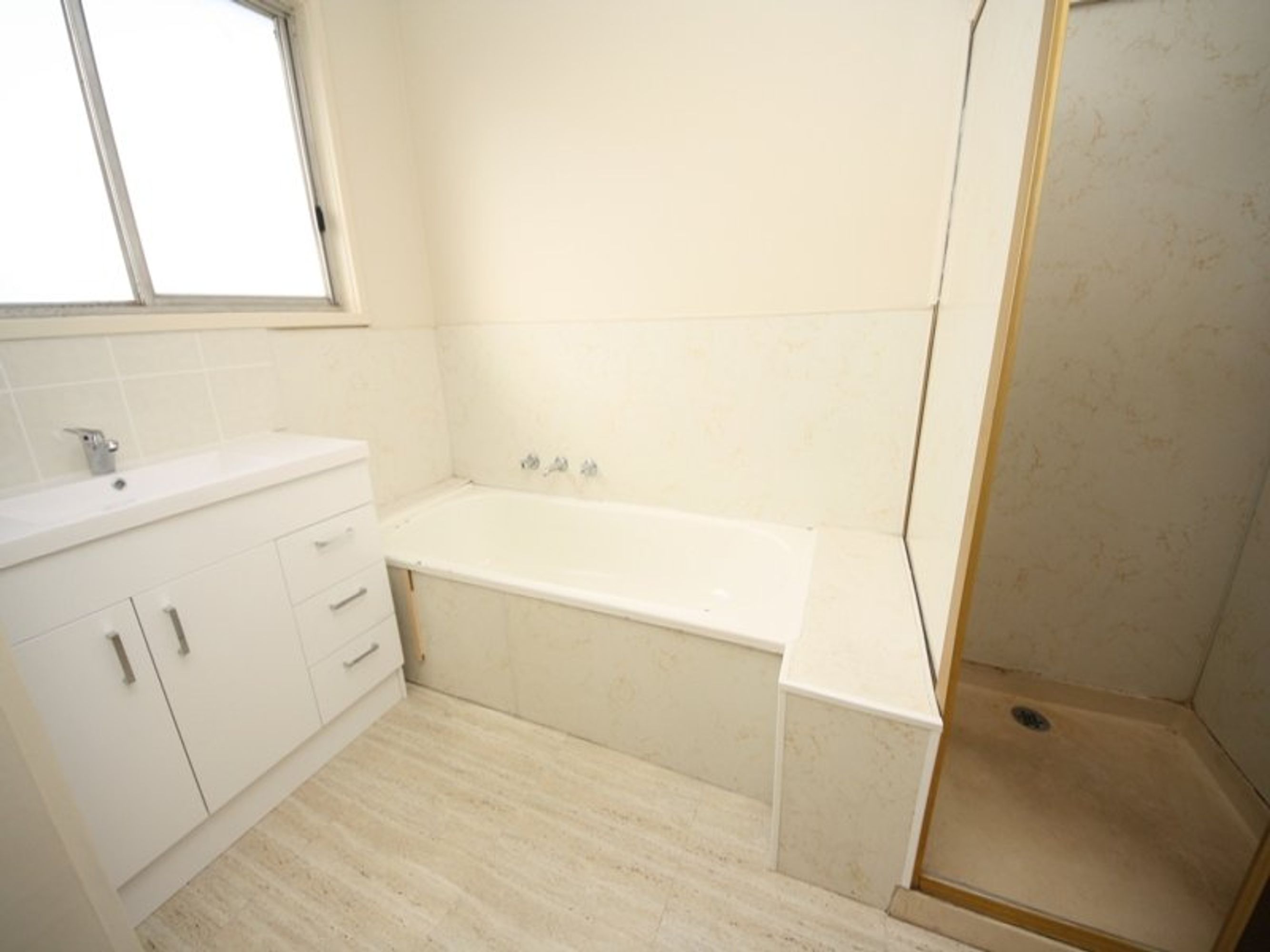10 Forsyth Avenue, Horsham VIC 3400, Horsham - Thumbnail 4