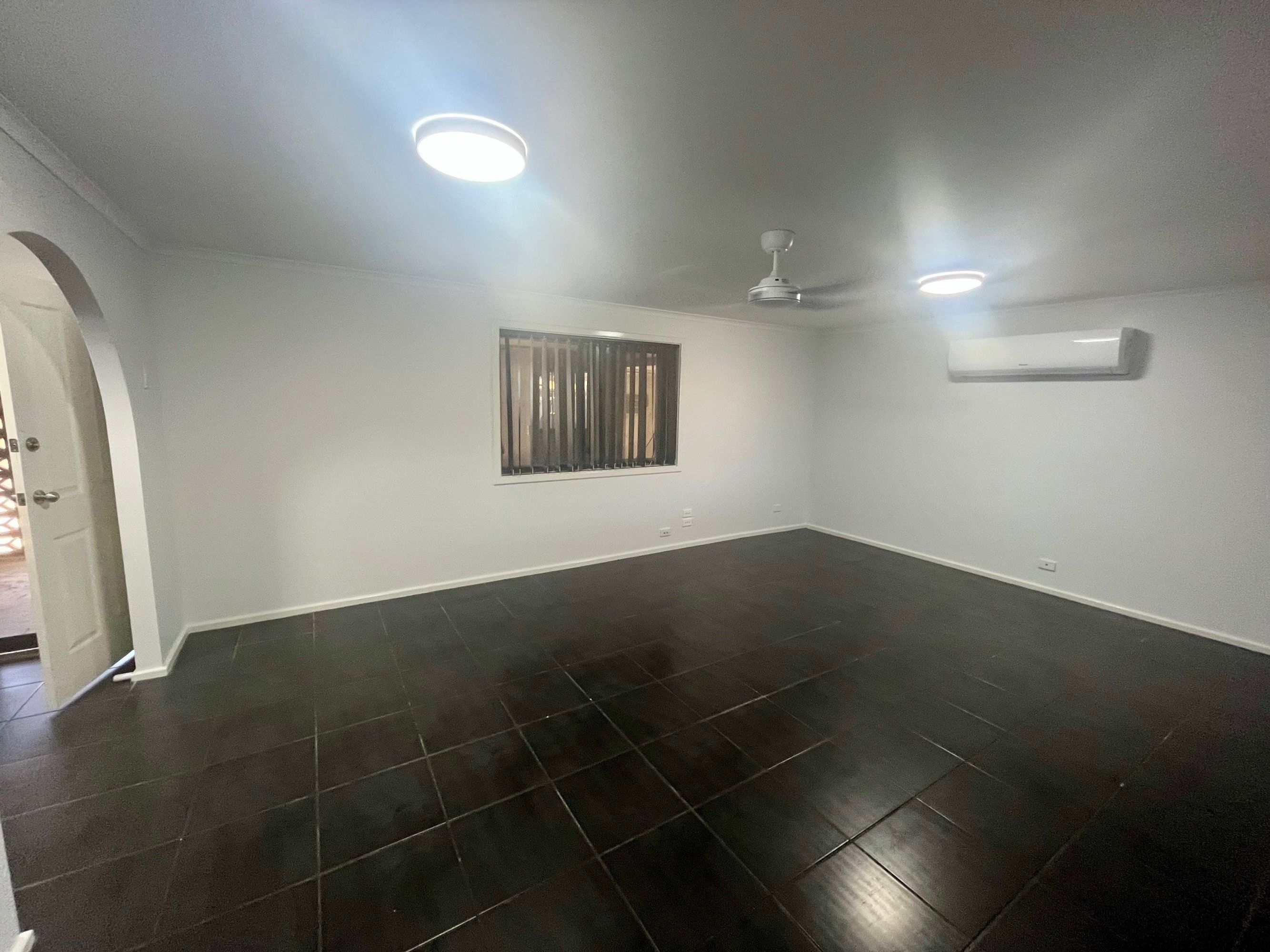 10 Kangaroo Crescent, South Hedland, South Hedland - Thumbnail 4