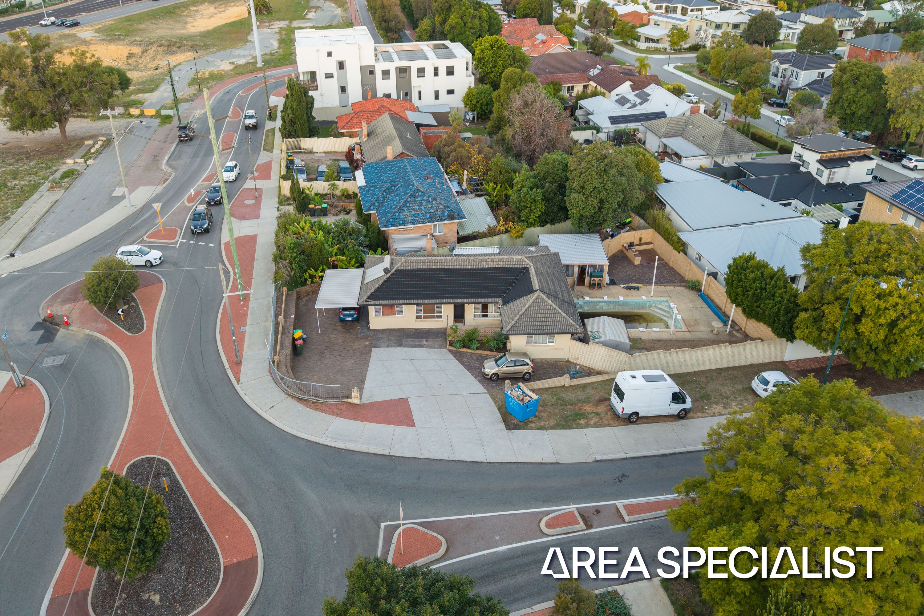 2 Birchwood Avenue, Woodlands, Woodlands - Thumbnail 7