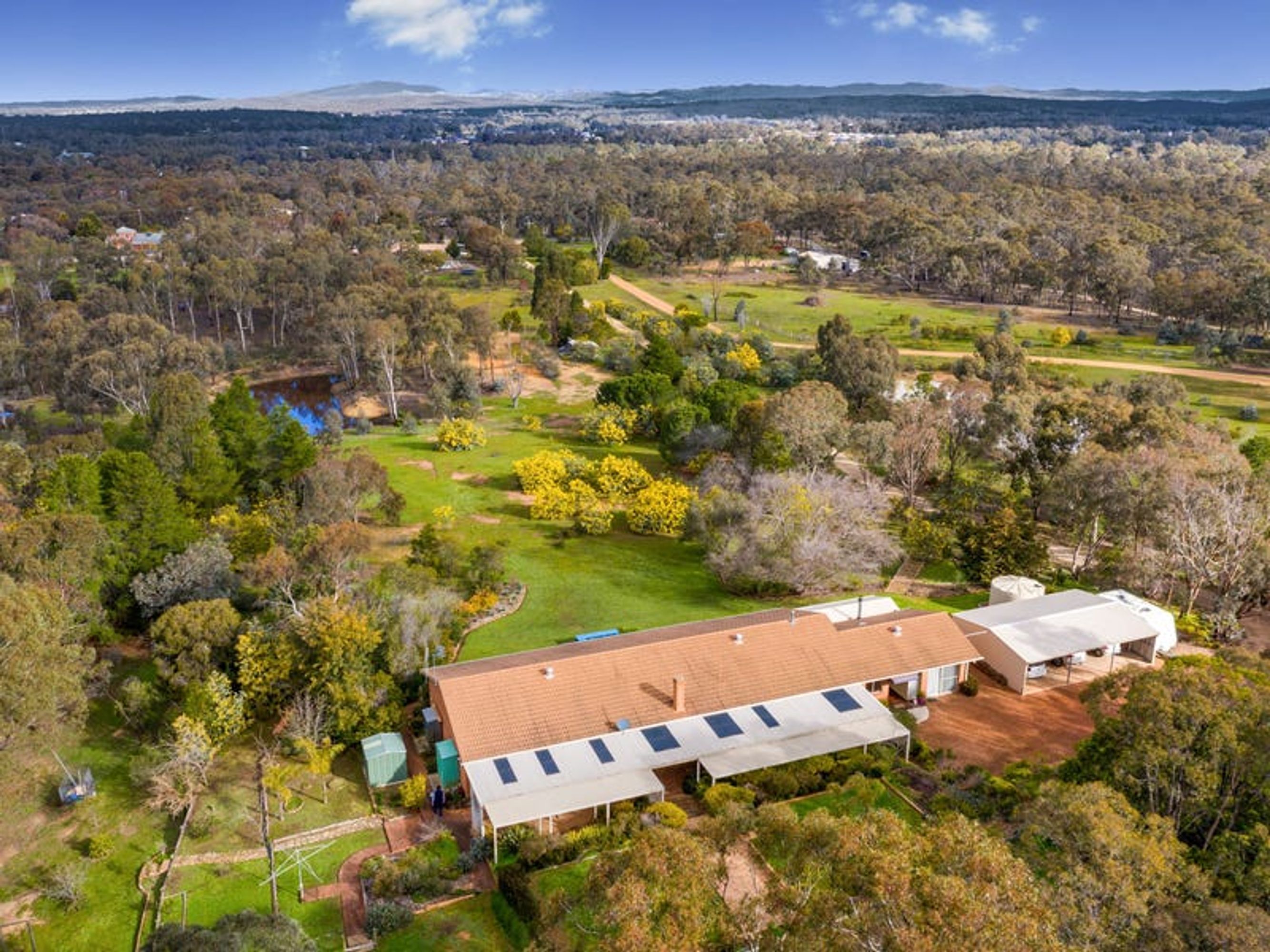 63 Sinclairs Road, Strathfieldsaye - Thumbnail 3