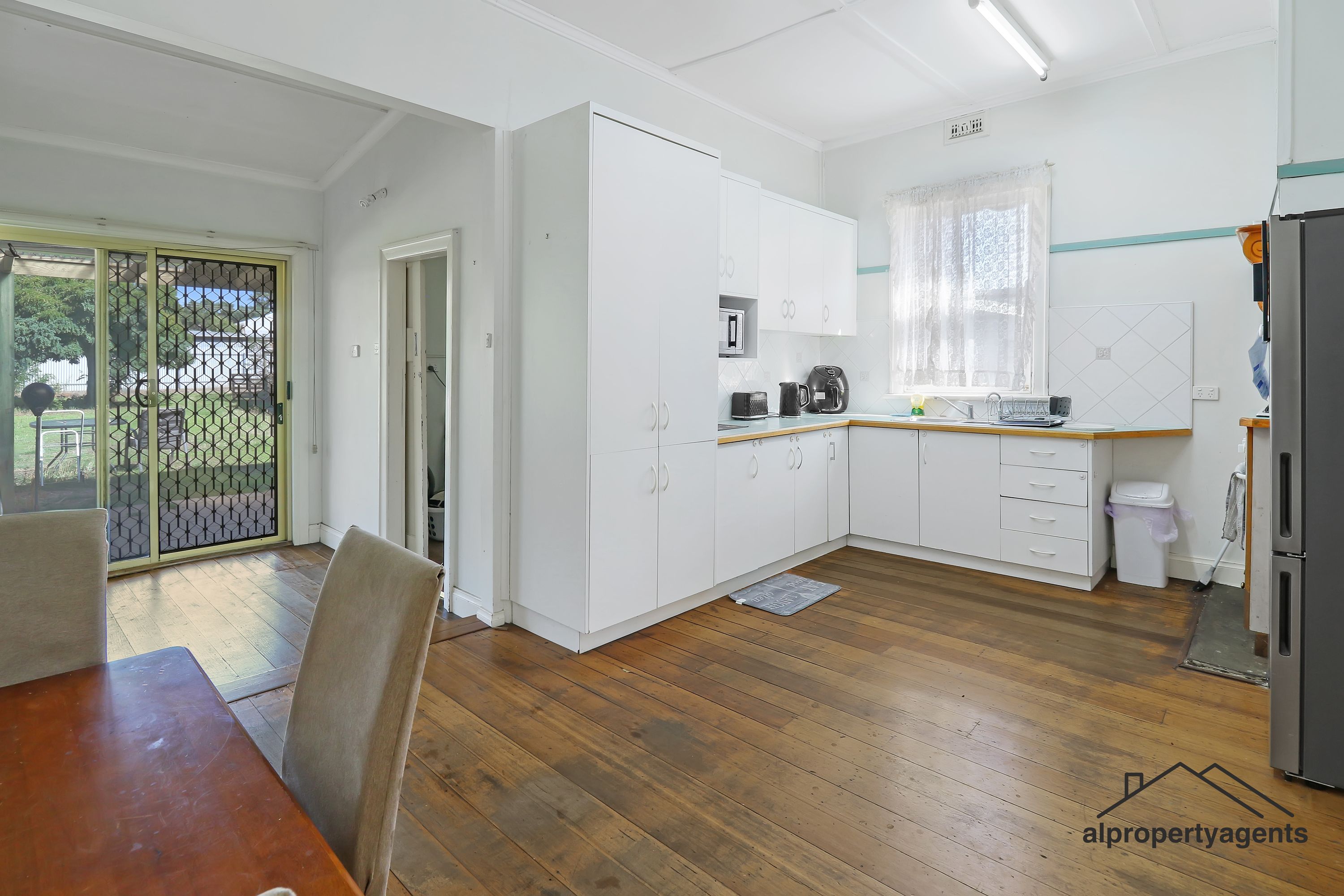 10 Gardenia Street, Horsham VIC 3400, Horsham - Thumbnail 4