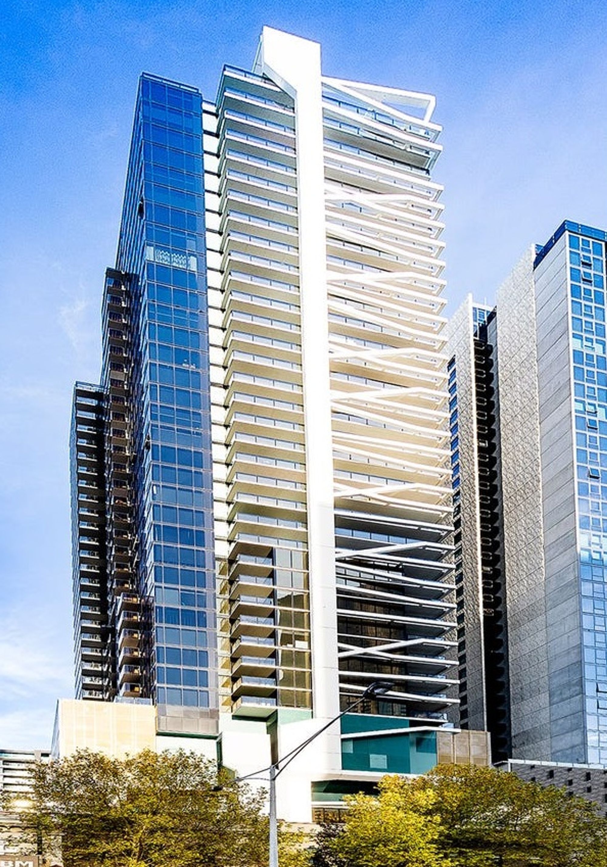 1311/135 City Road, Southbank - Thumbnail 3