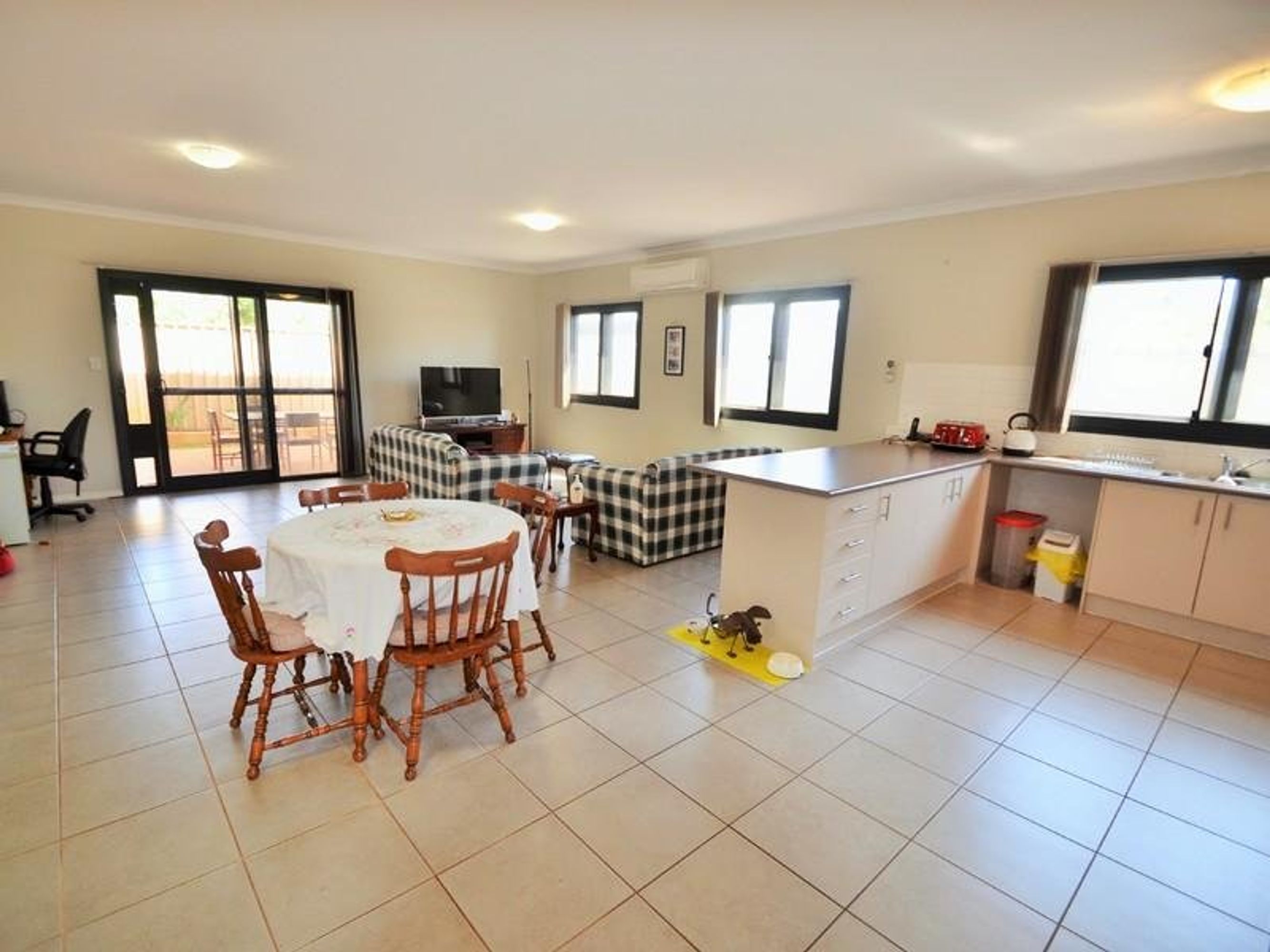 16 Eucalypt Way, South Hedland, South Hedland - Thumbnail 2