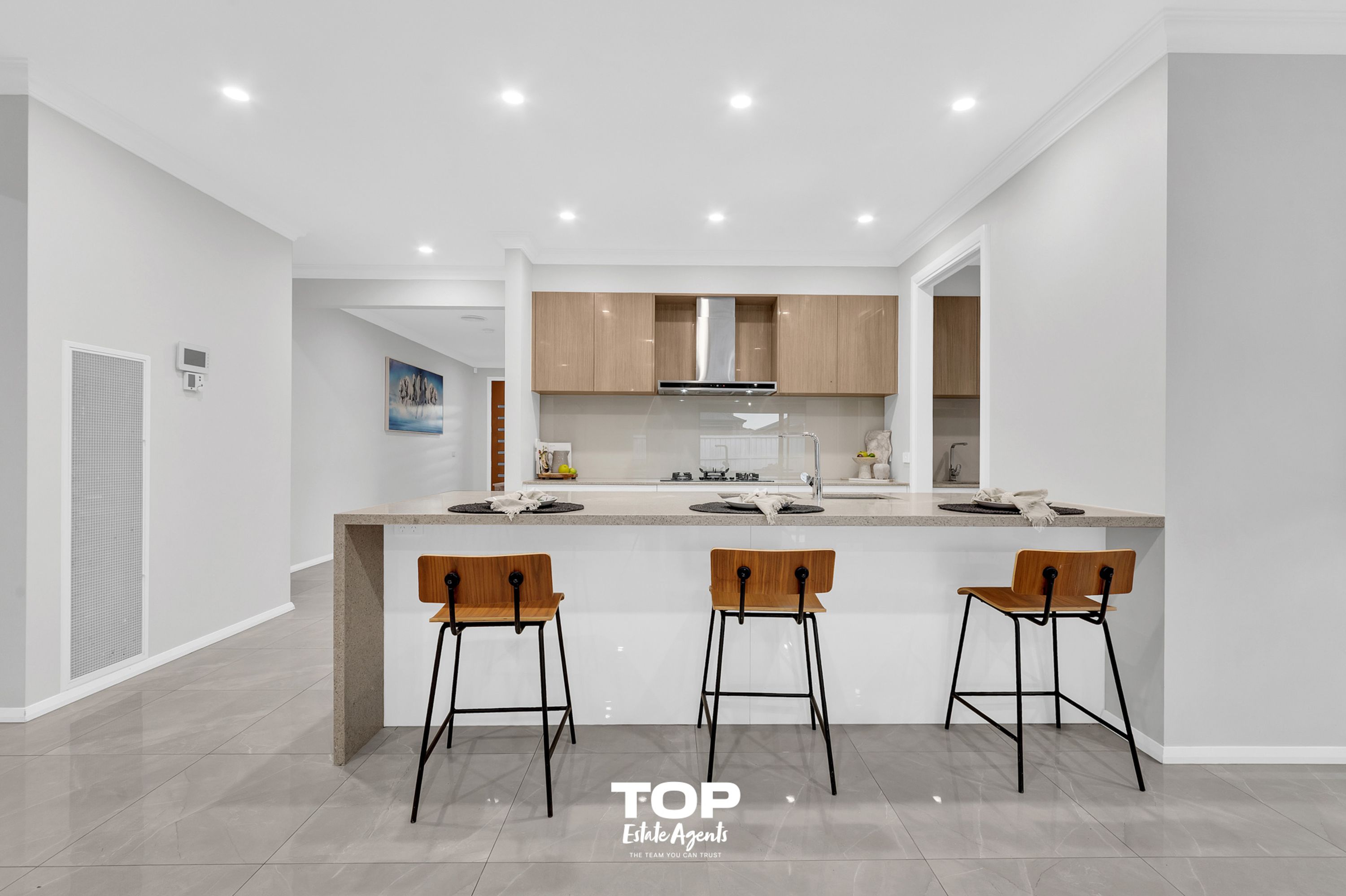 23 Orpington Drive, Clyde North - Thumbnail 6