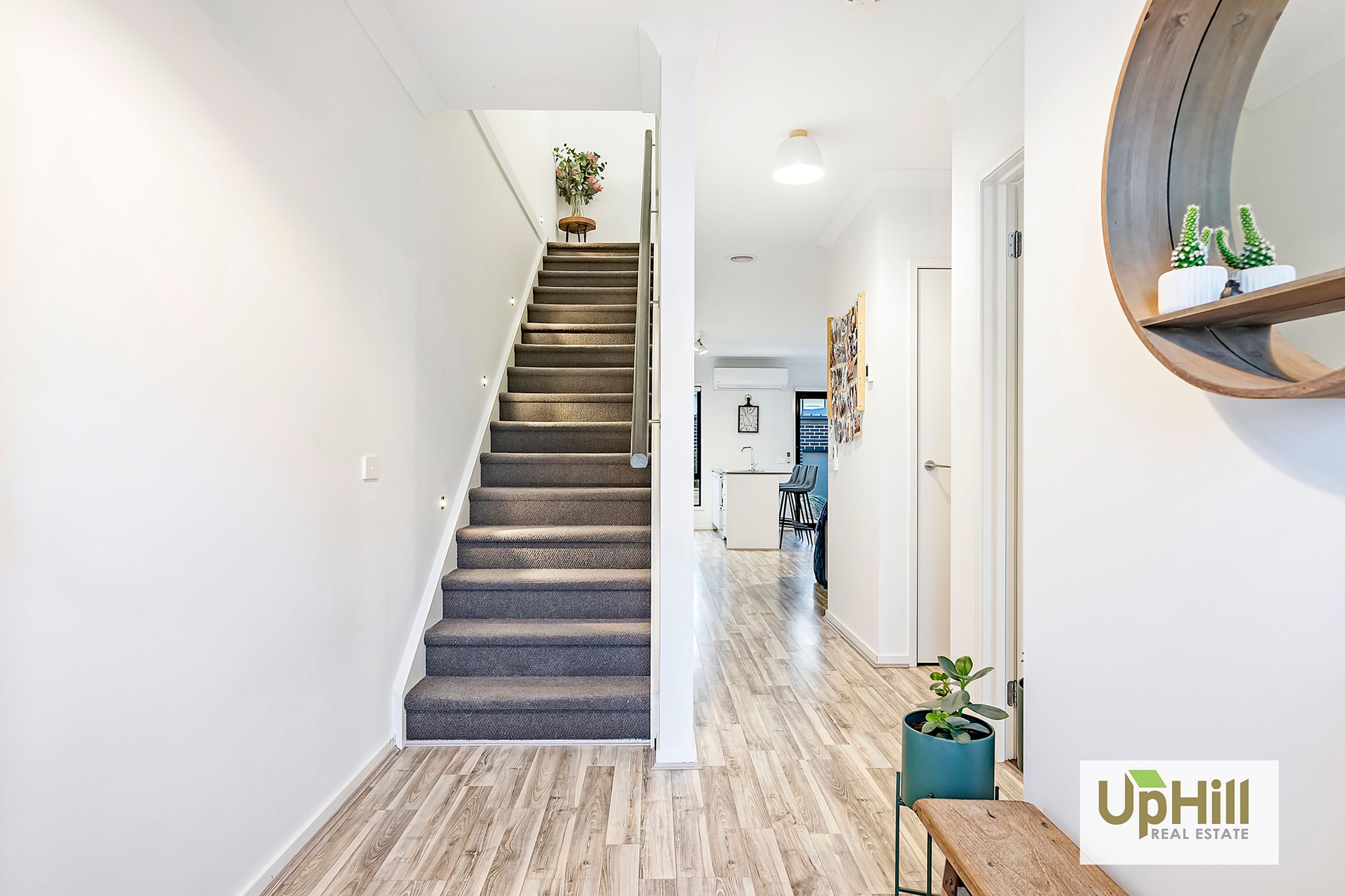 2 Talmalmo Lane, Clyde North - Thumbnail 3