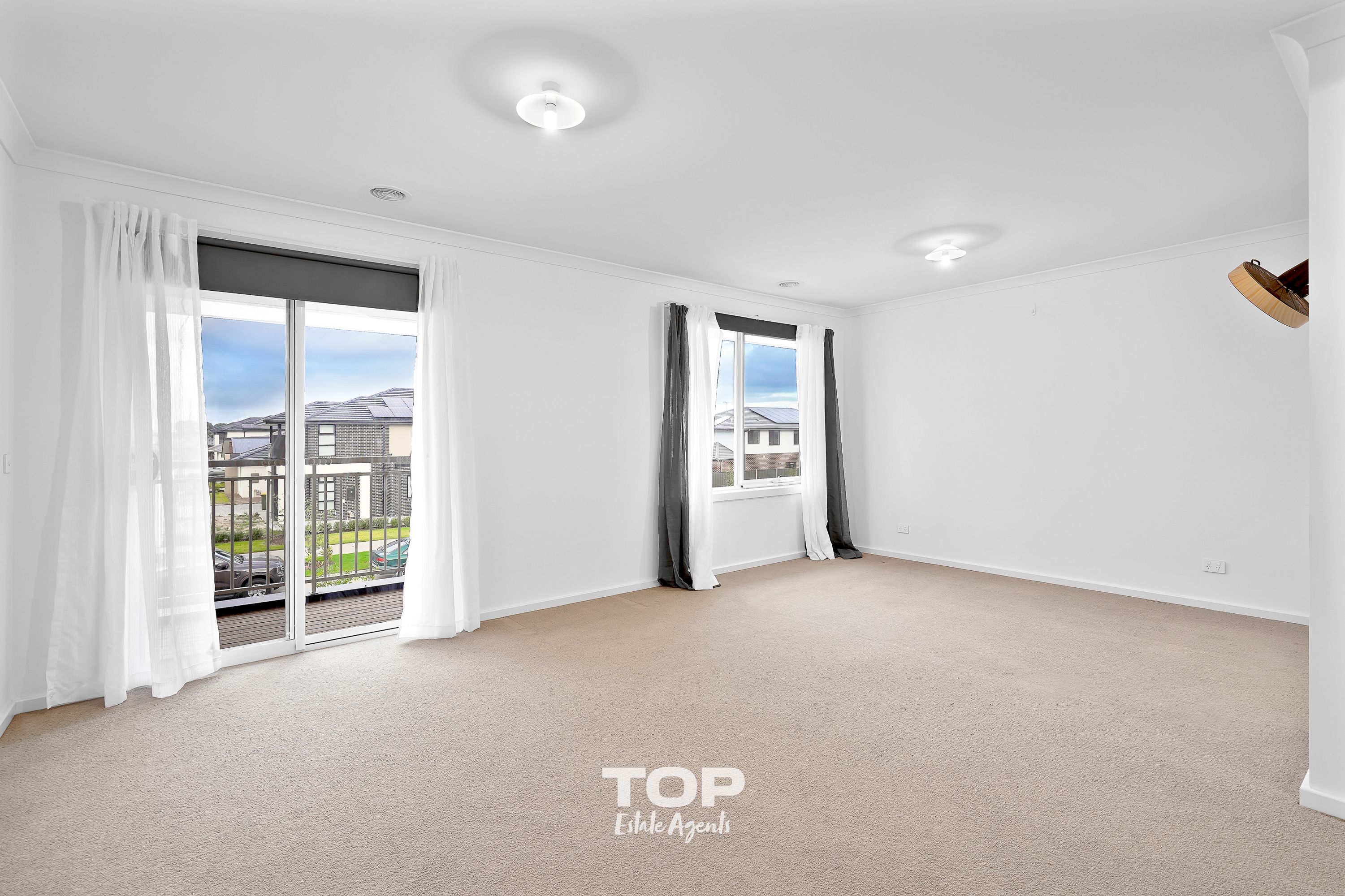 19 Orana Boulevard, Clyde North - Thumbnail 7