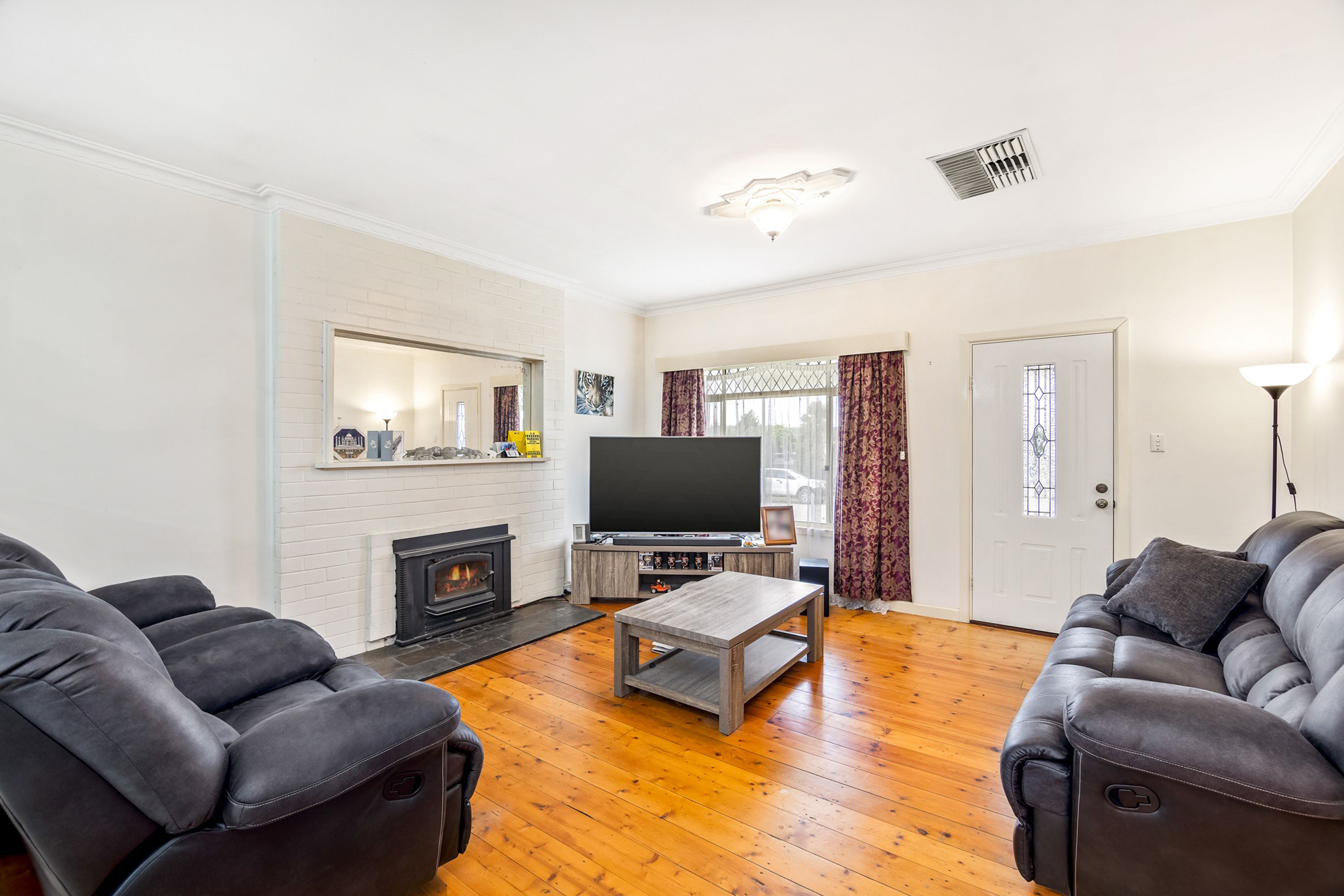 122 Napier Street, Stawell VIC 3380, Stawell - Thumbnail 2