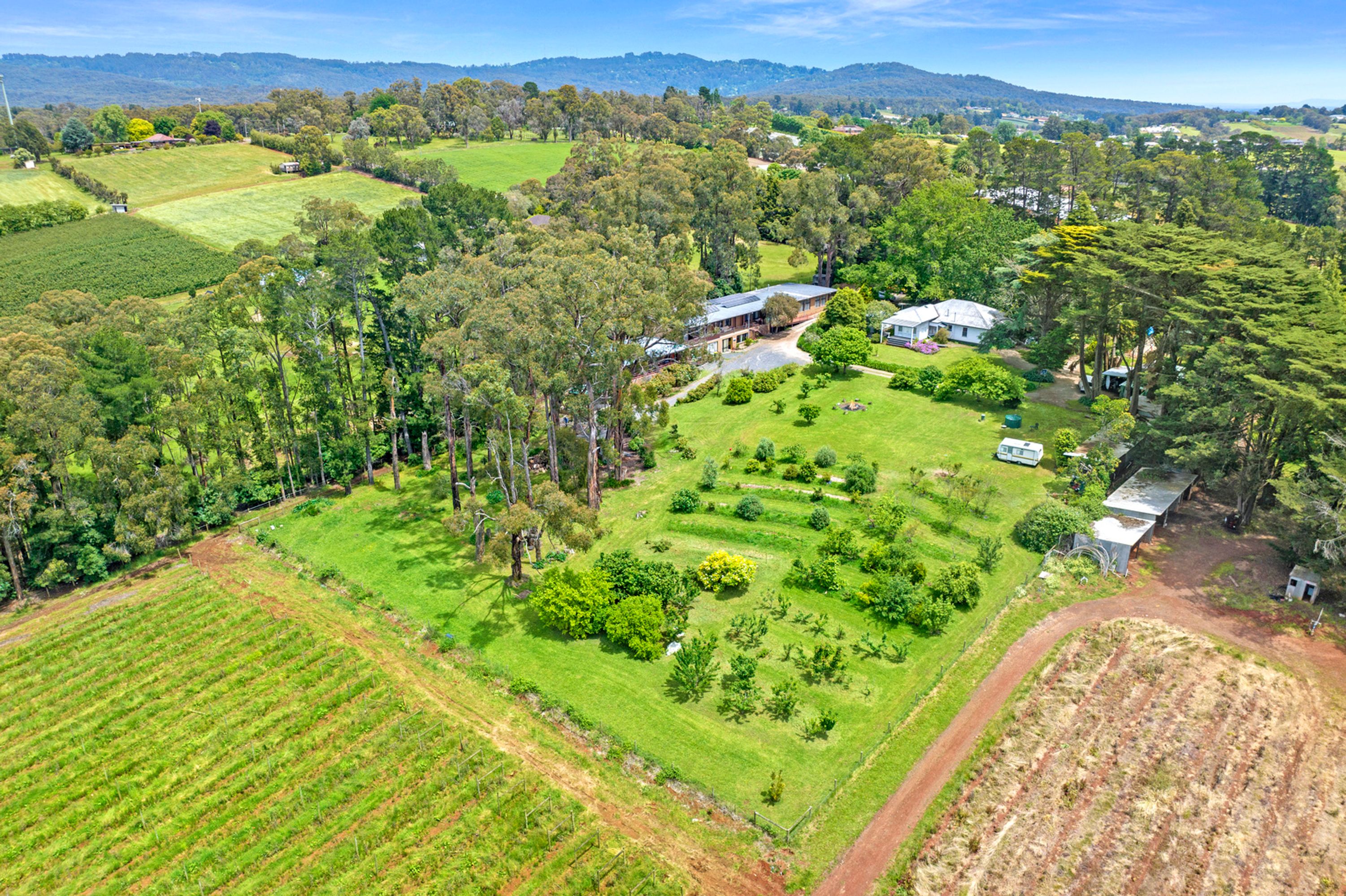 42 - 44 Parker Road, Silvan, Silvan - Image 1