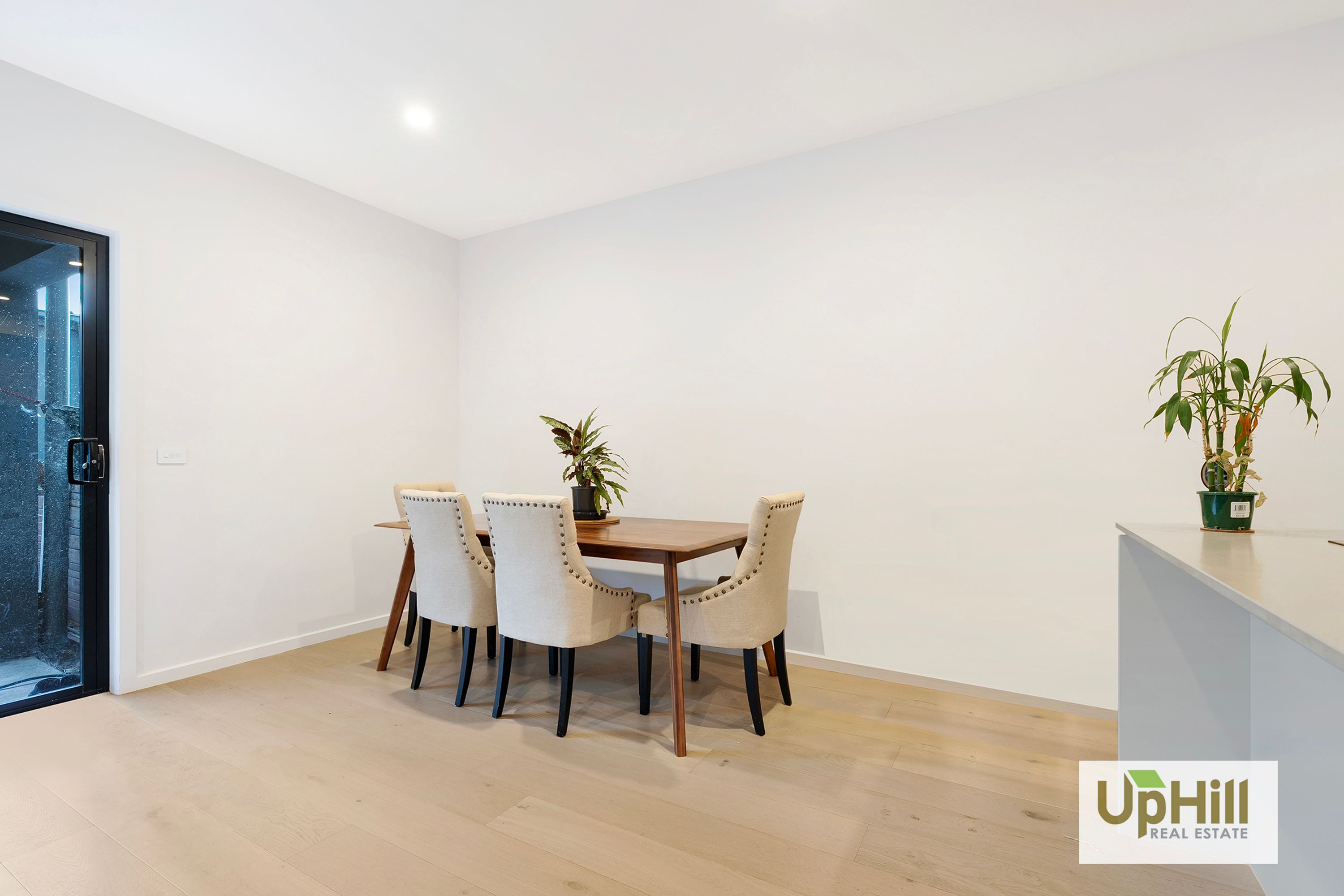 93 HAYTON PARK BOULEVARD, Cranbourne West - Thumbnail 6