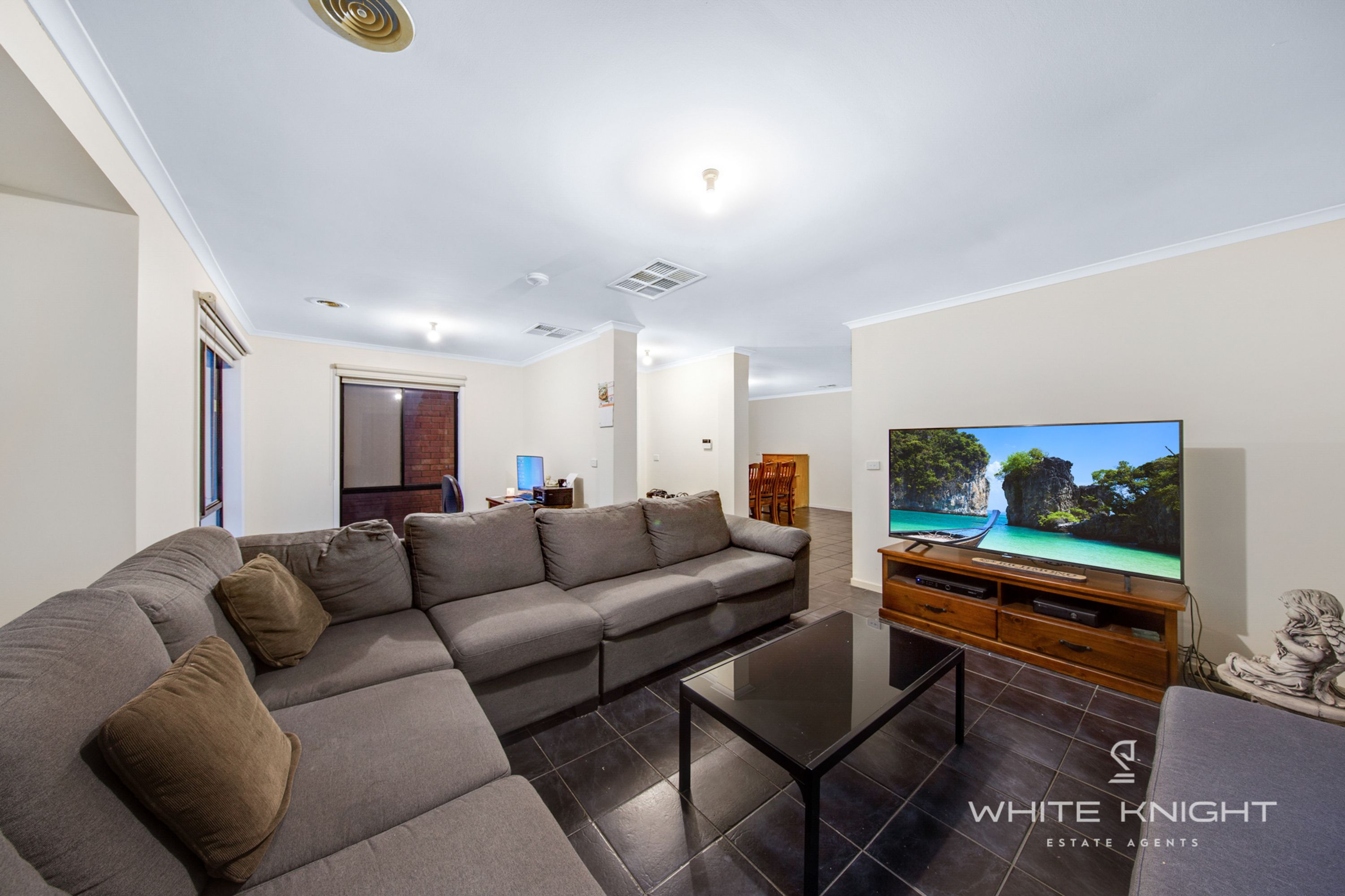 2 Gorong Walk, Delahey VIC 3037, Delahey - Thumbnail 5