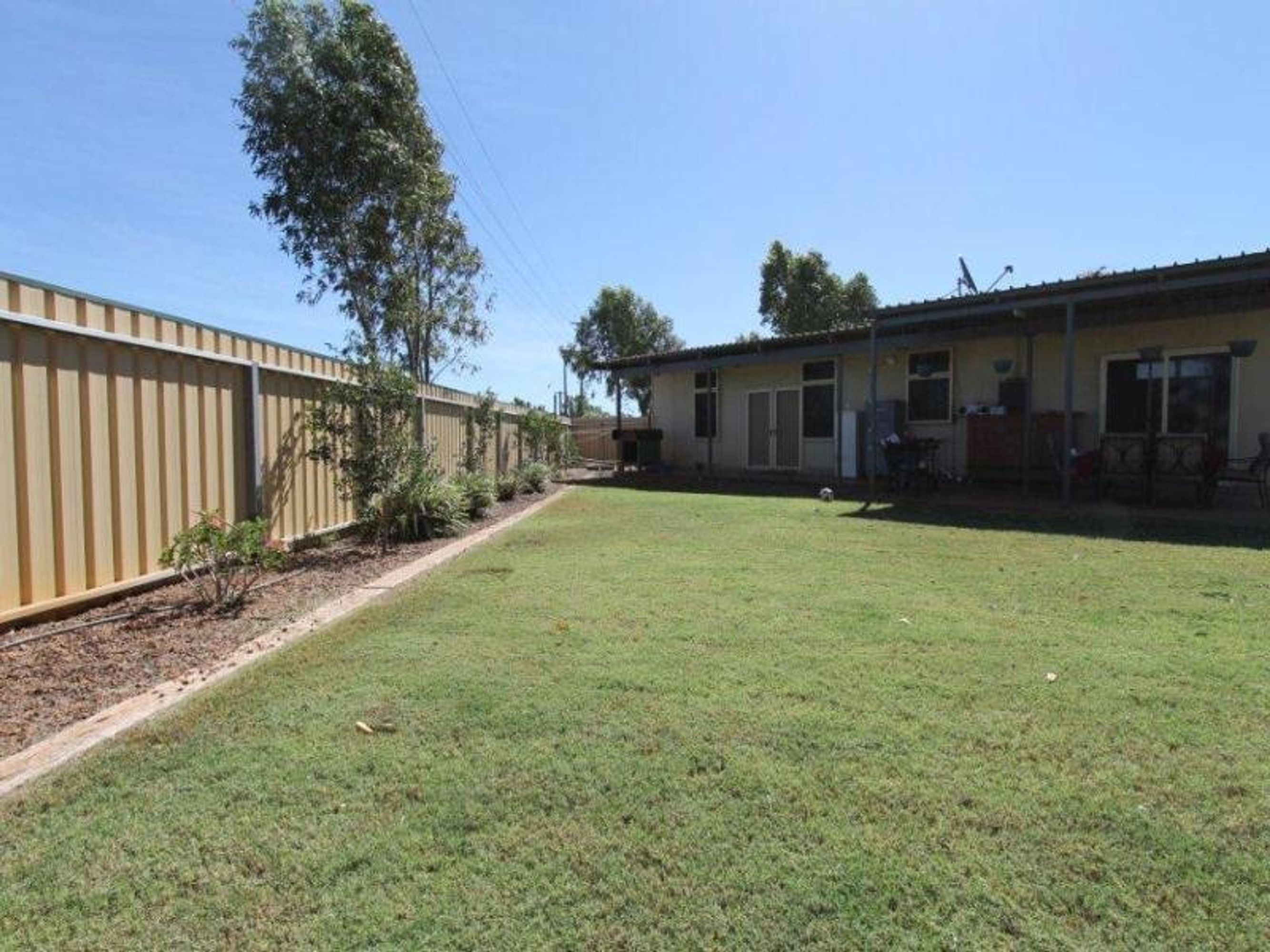 17 Draper Place, South Hedland, South Hedland - Thumbnail 2