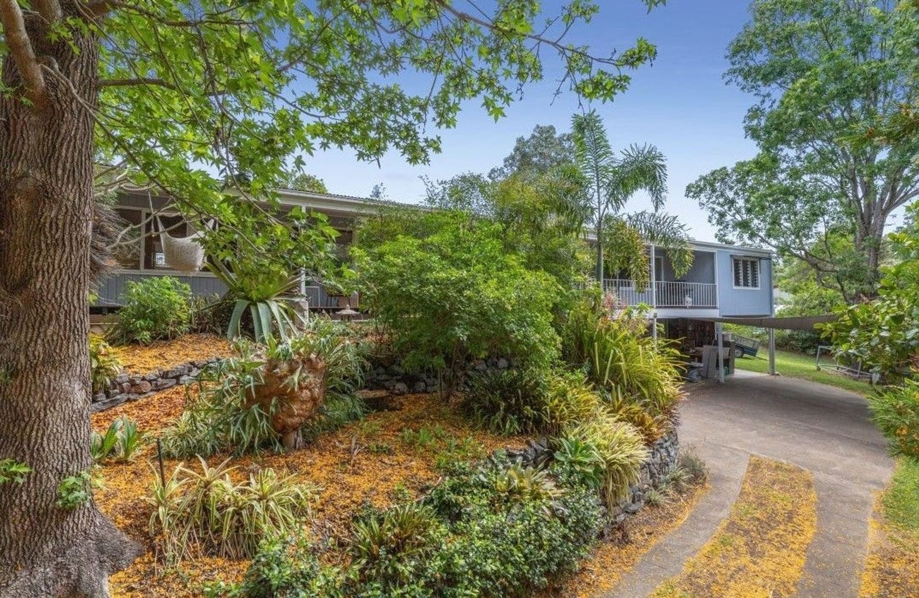 32 Cromarty St