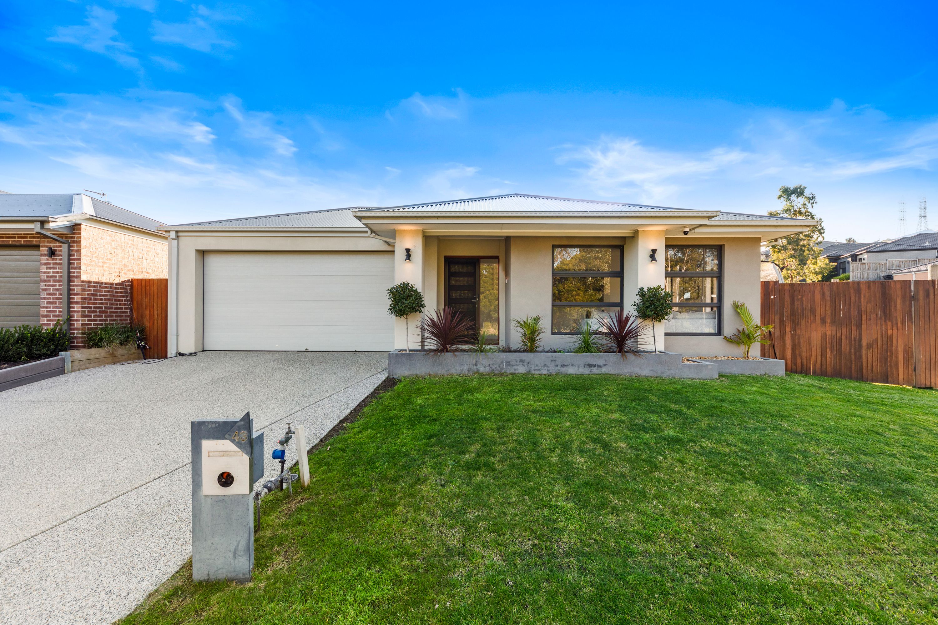 43 Vantage Drive, Pakenham, Pakenham - Image 1